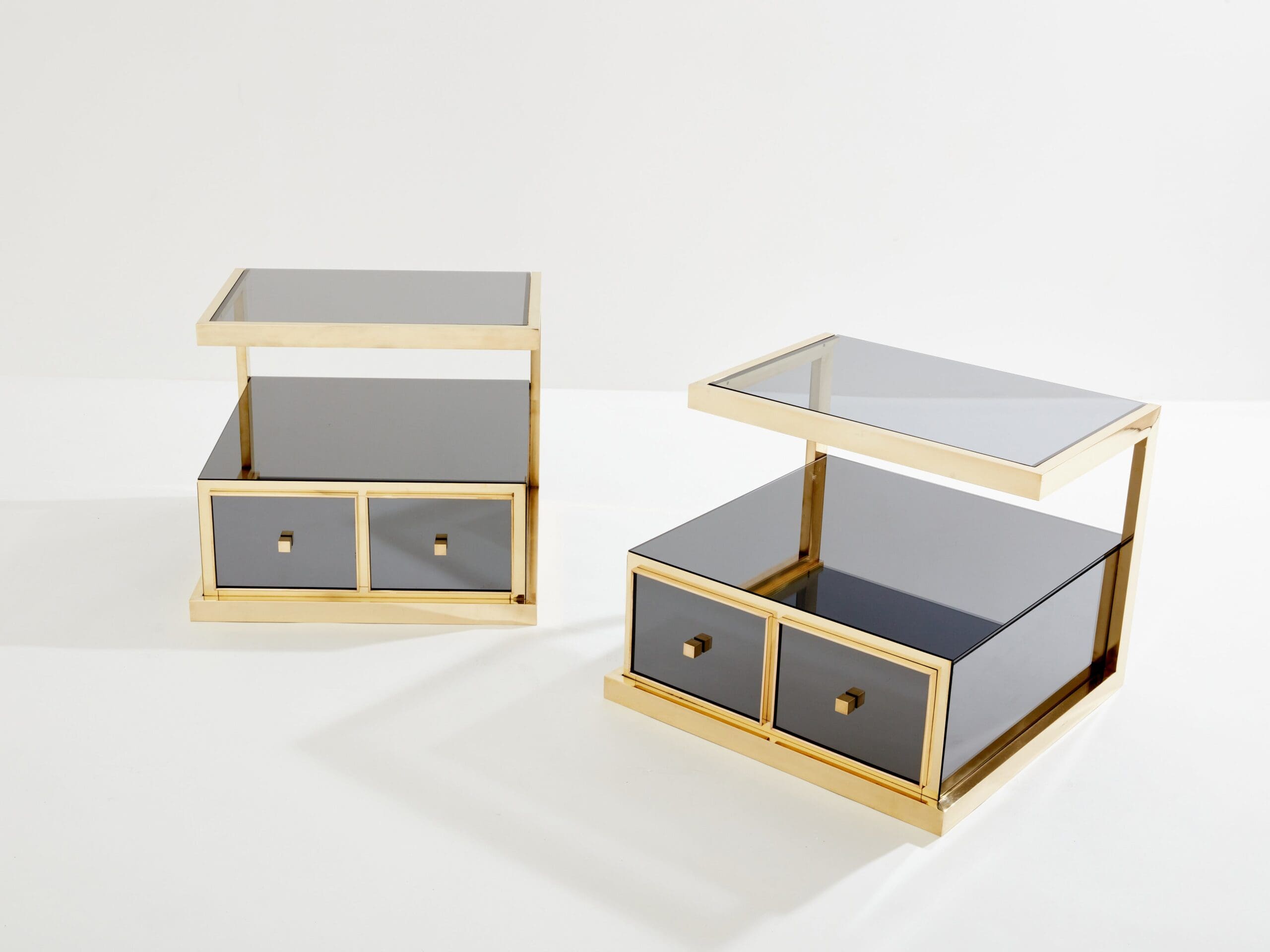 Tables de chevet en laiton et miroir fumé par Michel Pigneres : Joyaux du design français des années 70