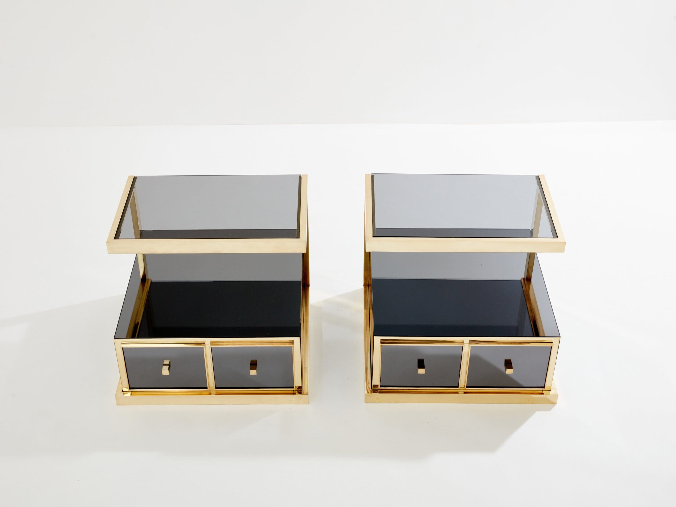 Tables de chevet en laiton et miroir fumé par Michel Pigneres : Joyaux du design français des années 70