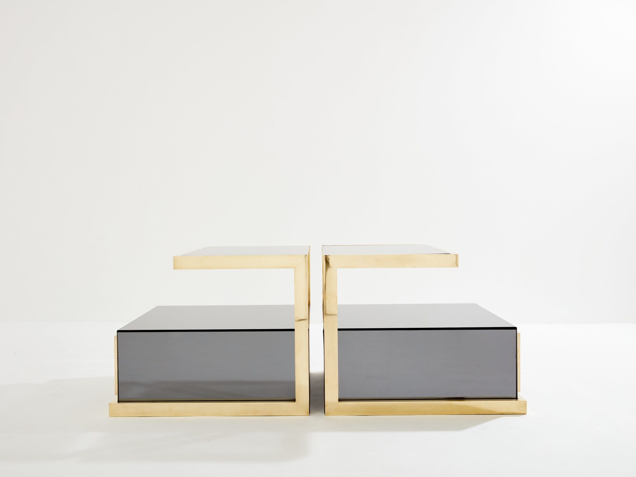 Tables de chevet en laiton et miroir fumé par Michel Pigneres : Joyaux du design français des années 70