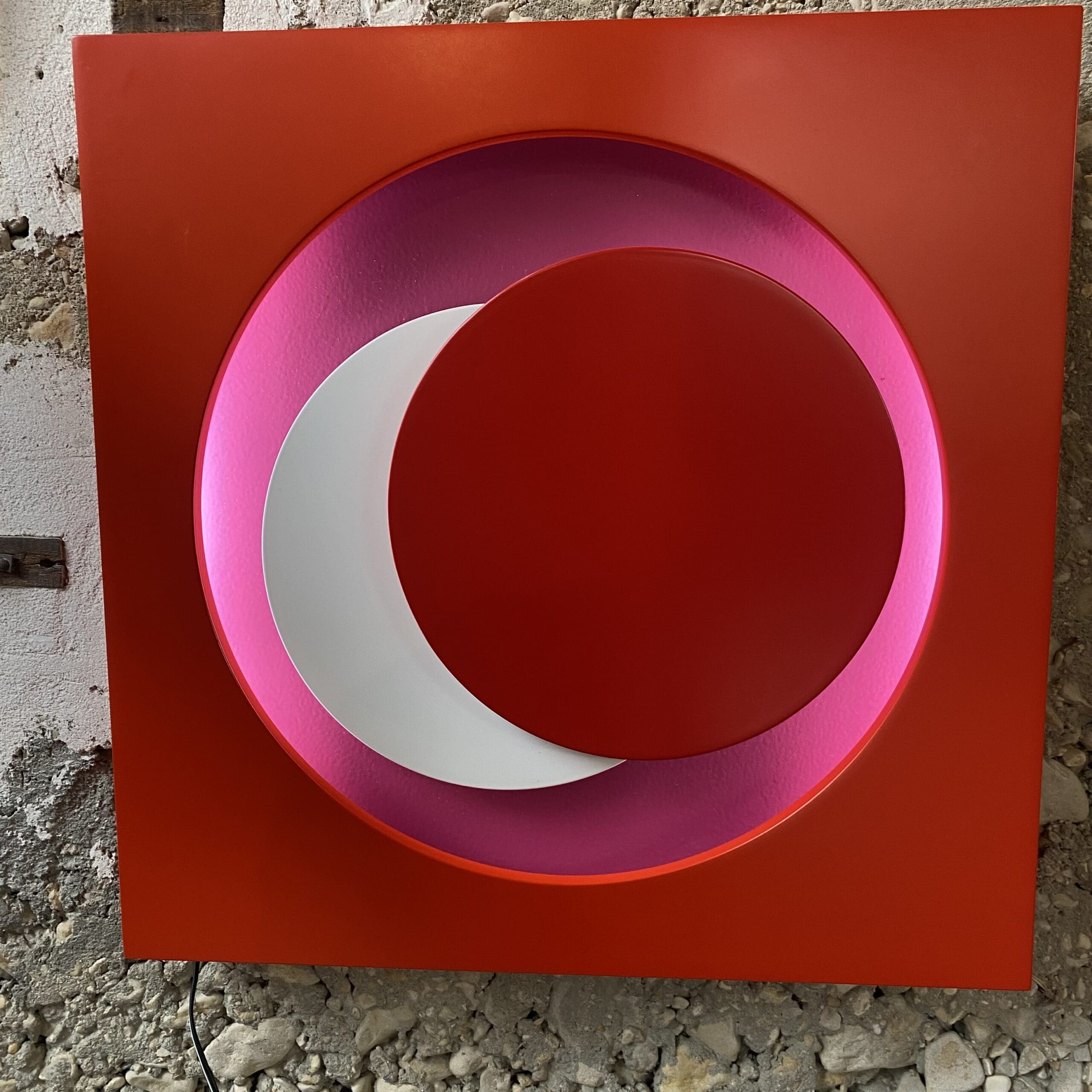 « Relief Circles » de Geneviève Claisse : L’apogée de l’abstraction géométrique