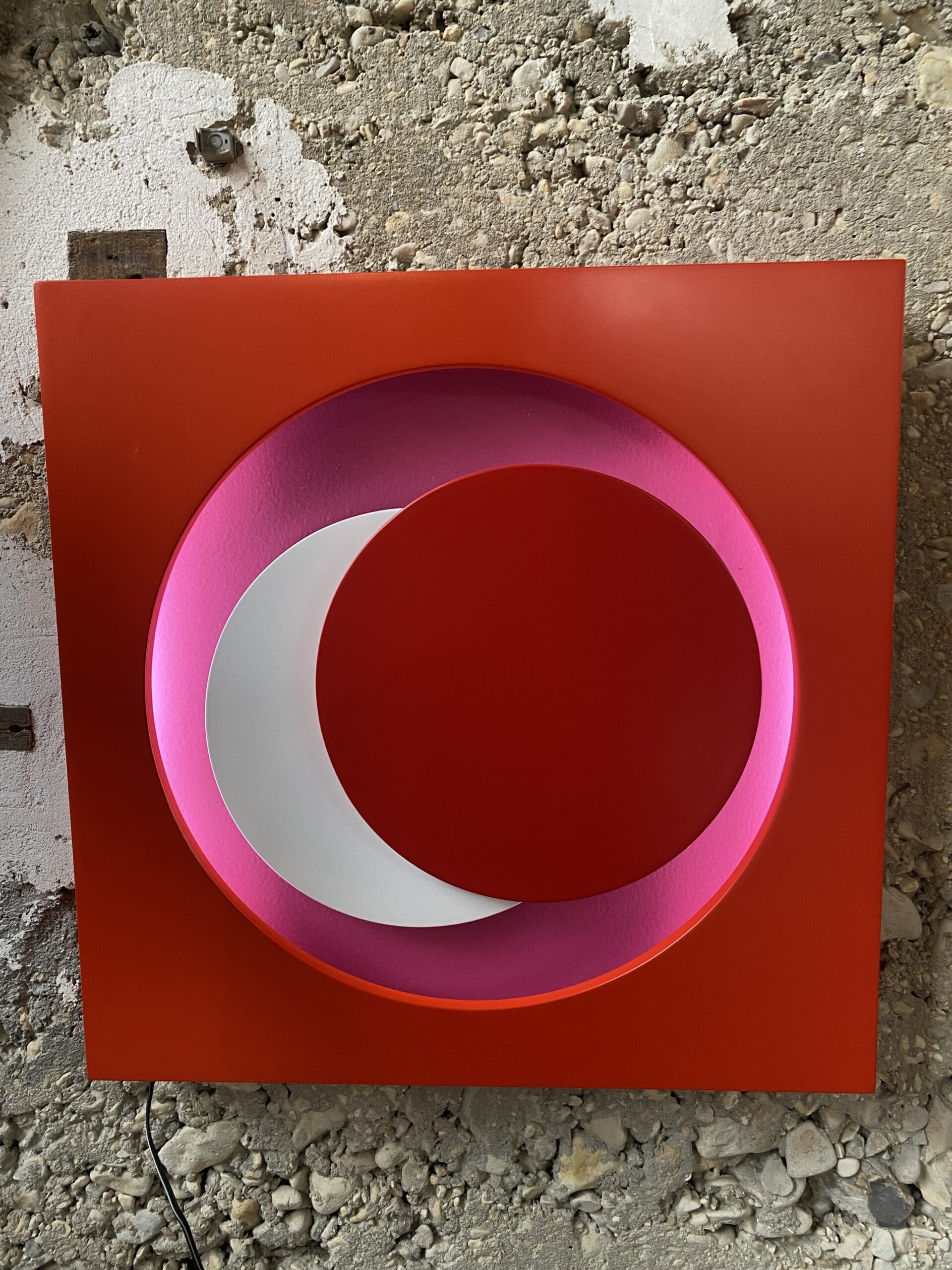 « Relief Circles » de Geneviève Claisse : L’apogée de l’abstraction géométrique