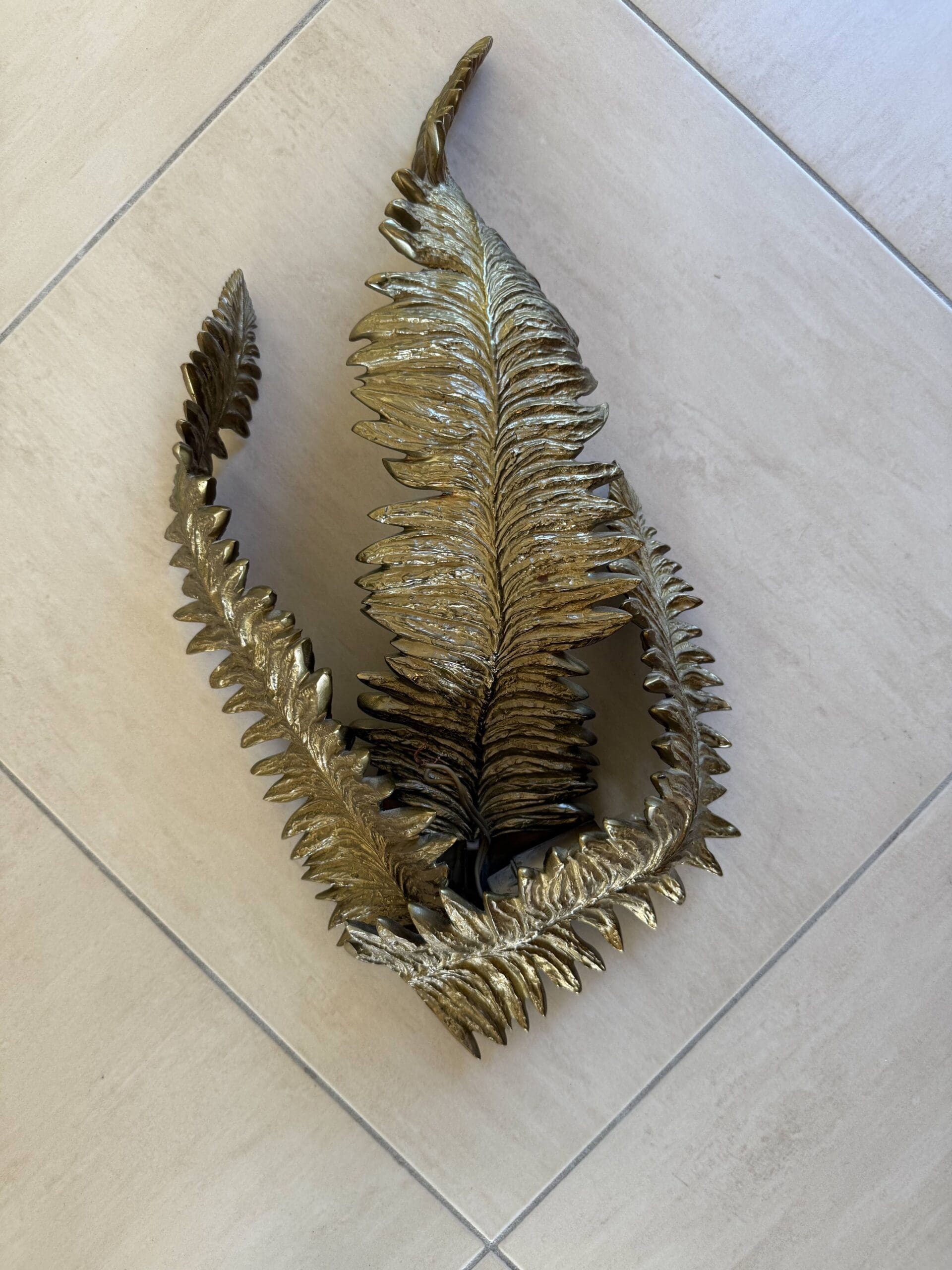 Maison Charles, Applique Fougères en bronze doré, années 1970