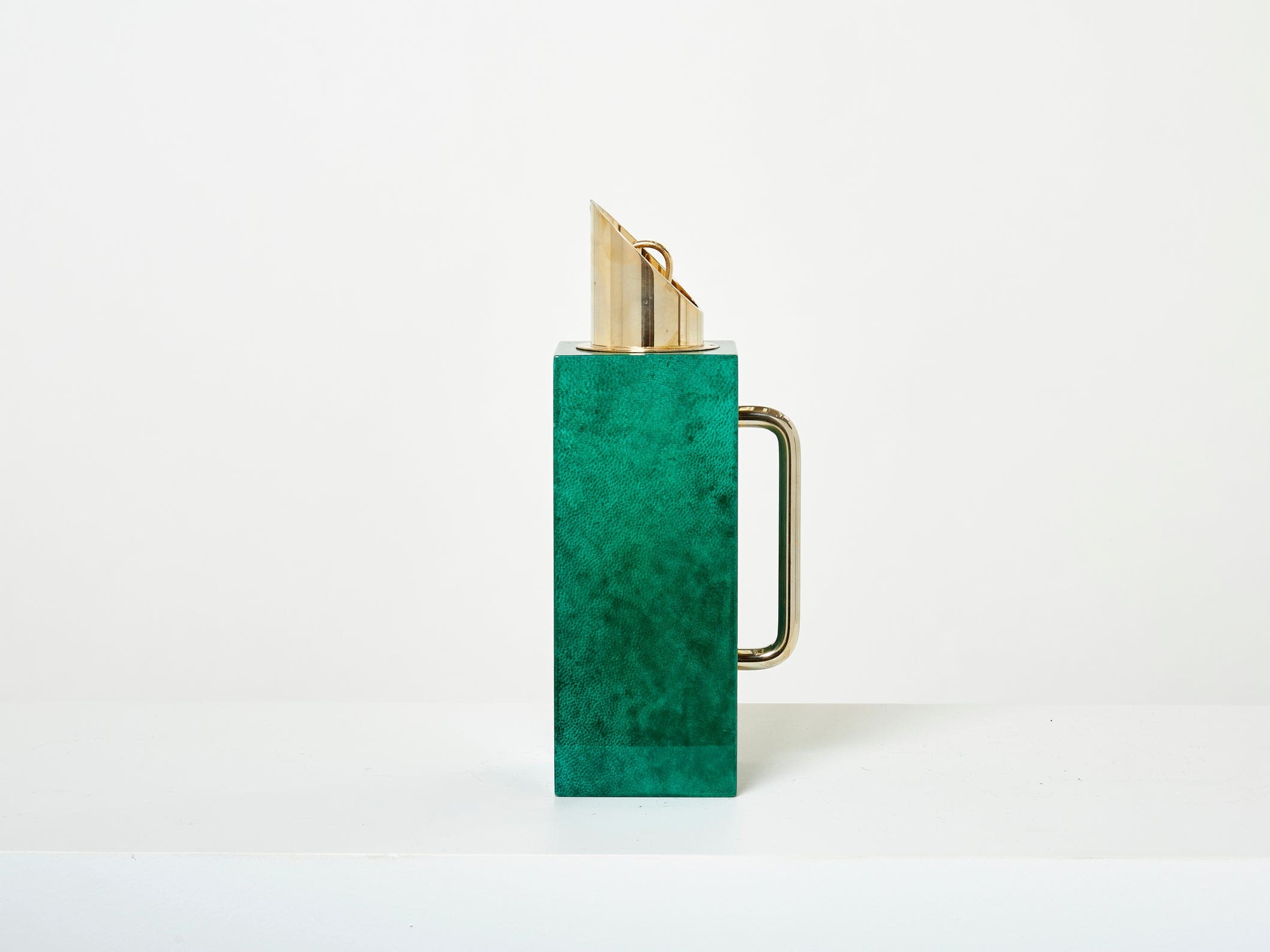 Pichet Thermos en Parchemin Vert et Laiton par Aldo Tura : Joyau du Design Italien des Années 60