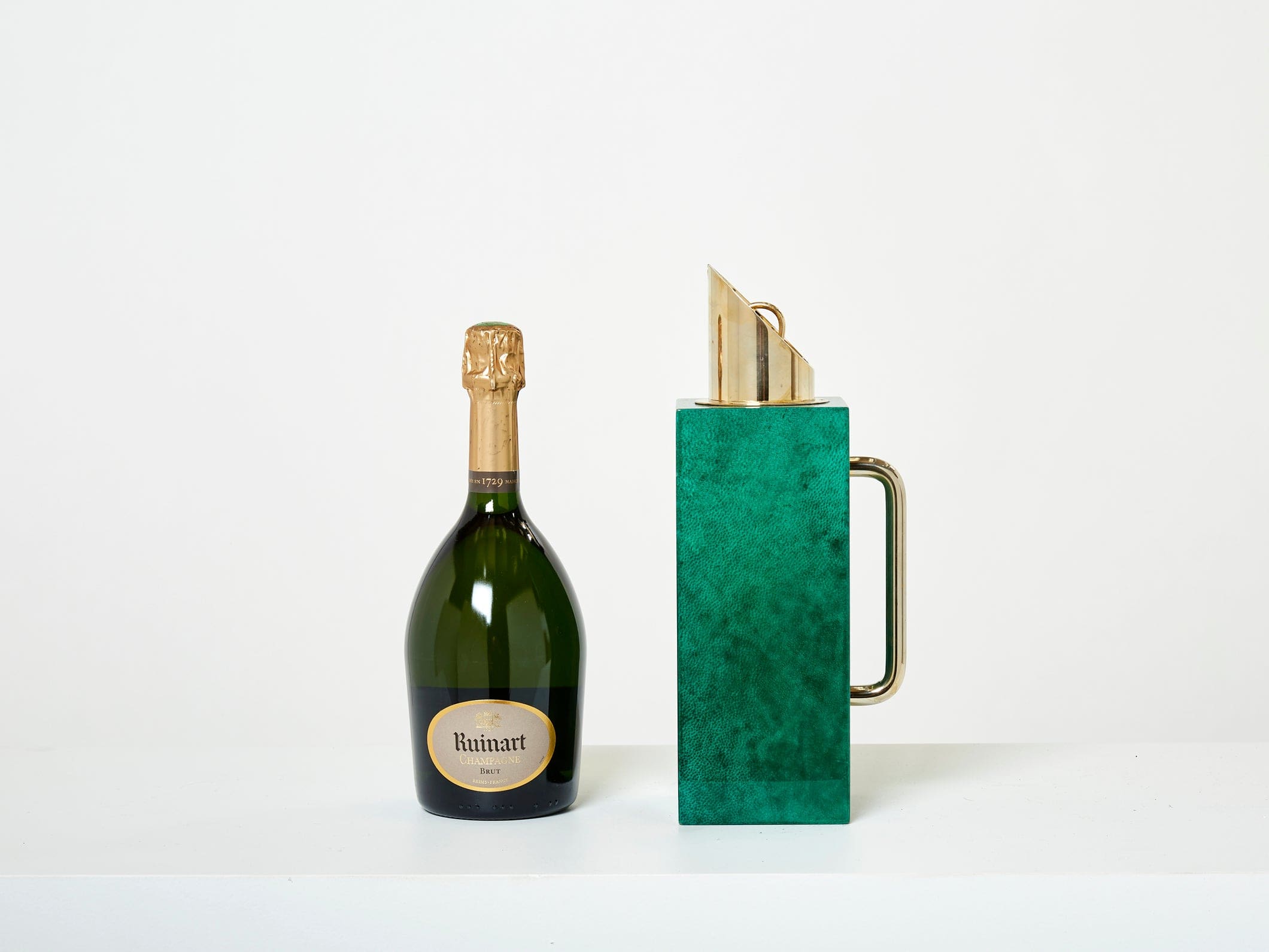 Pichet Thermos en Parchemin Vert et Laiton par Aldo Tura : Joyau du Design Italien des Années 60