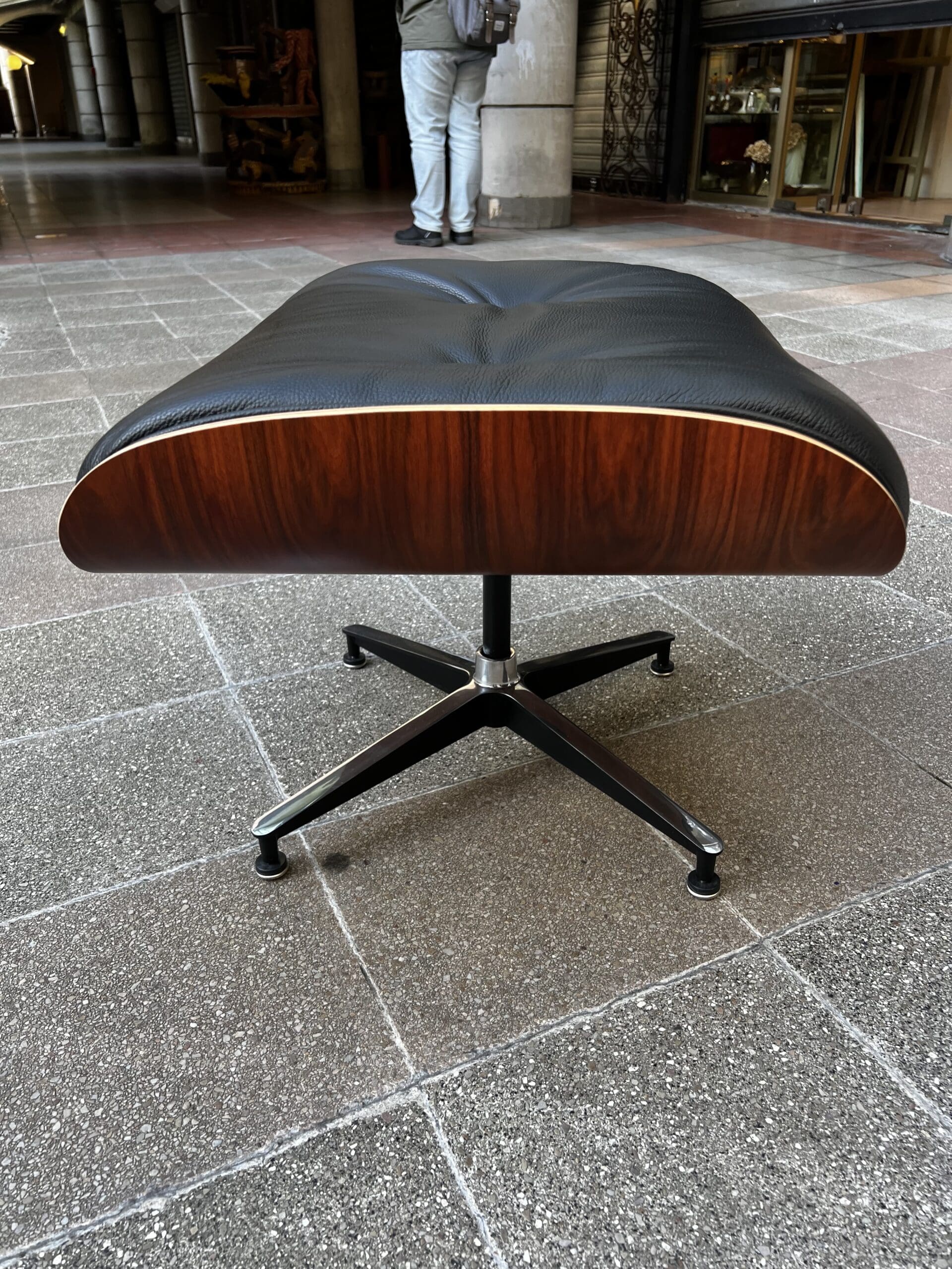 Eames Lounge Chair & Ottoman – Édition Herman Miller (USA, 2010)