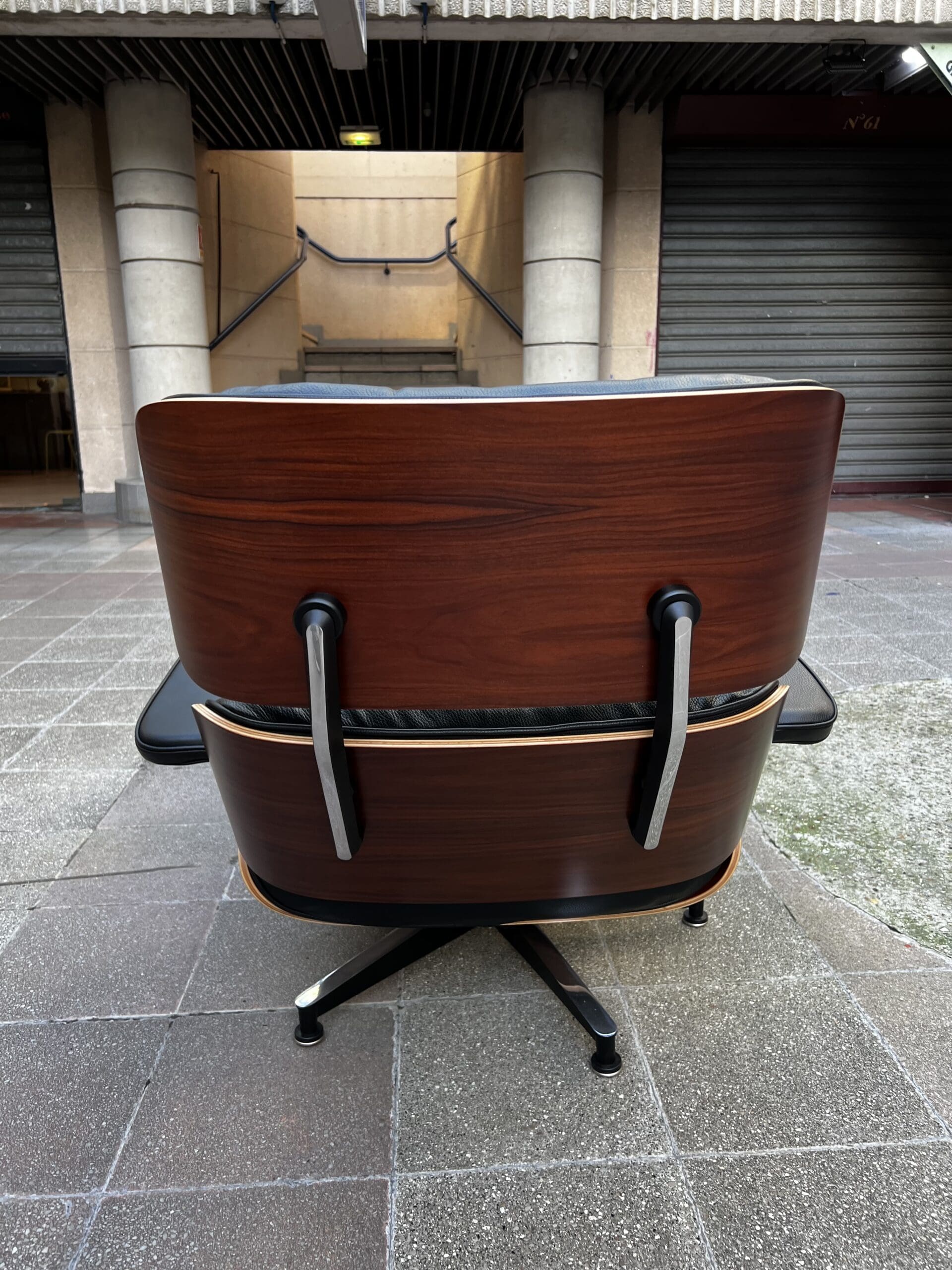 Eames Lounge Chair & Ottoman – Édition Herman Miller (USA, 2010)