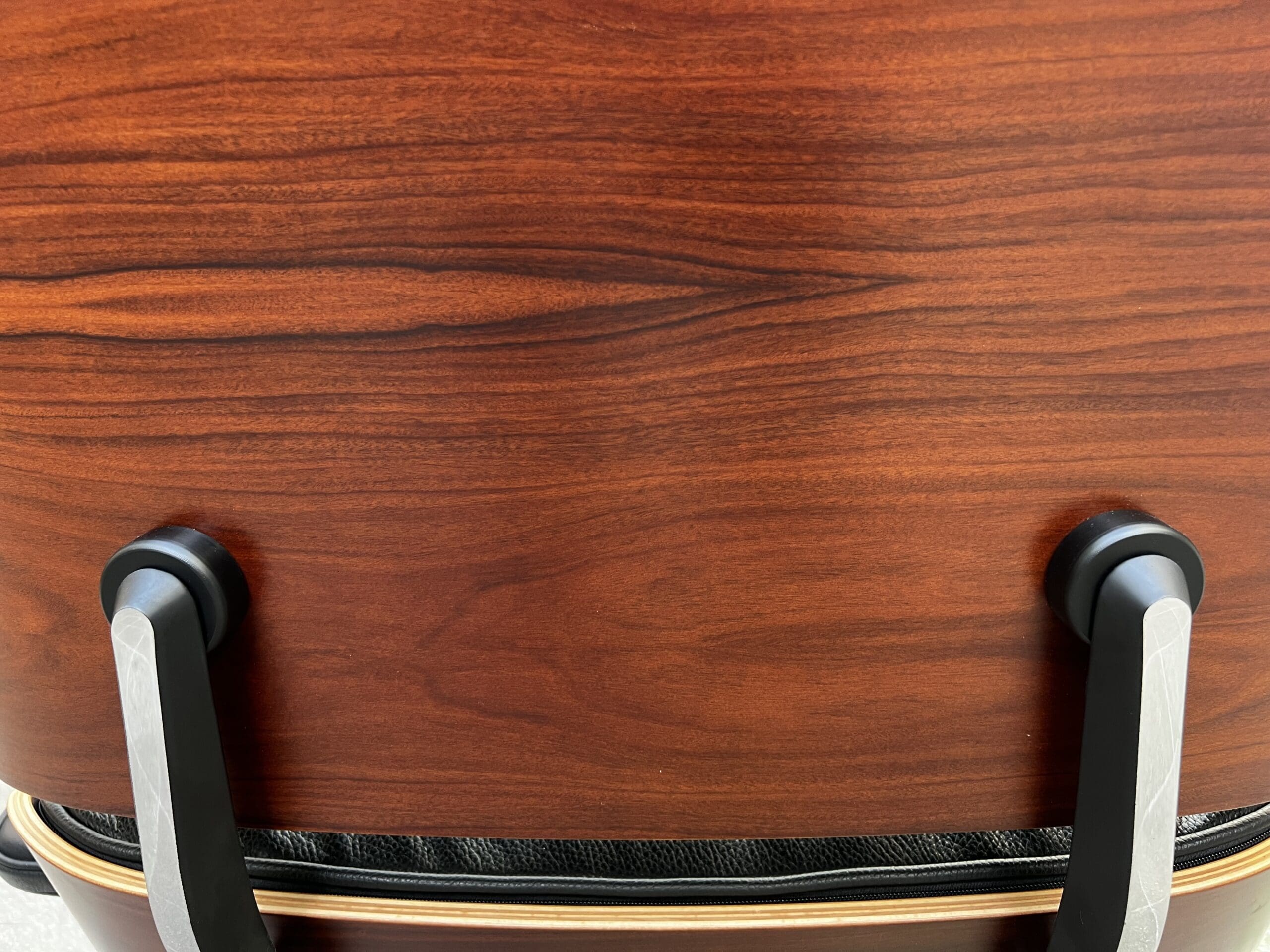 Eames Lounge Chair & Ottoman – Édition Herman Miller (USA, 2010)