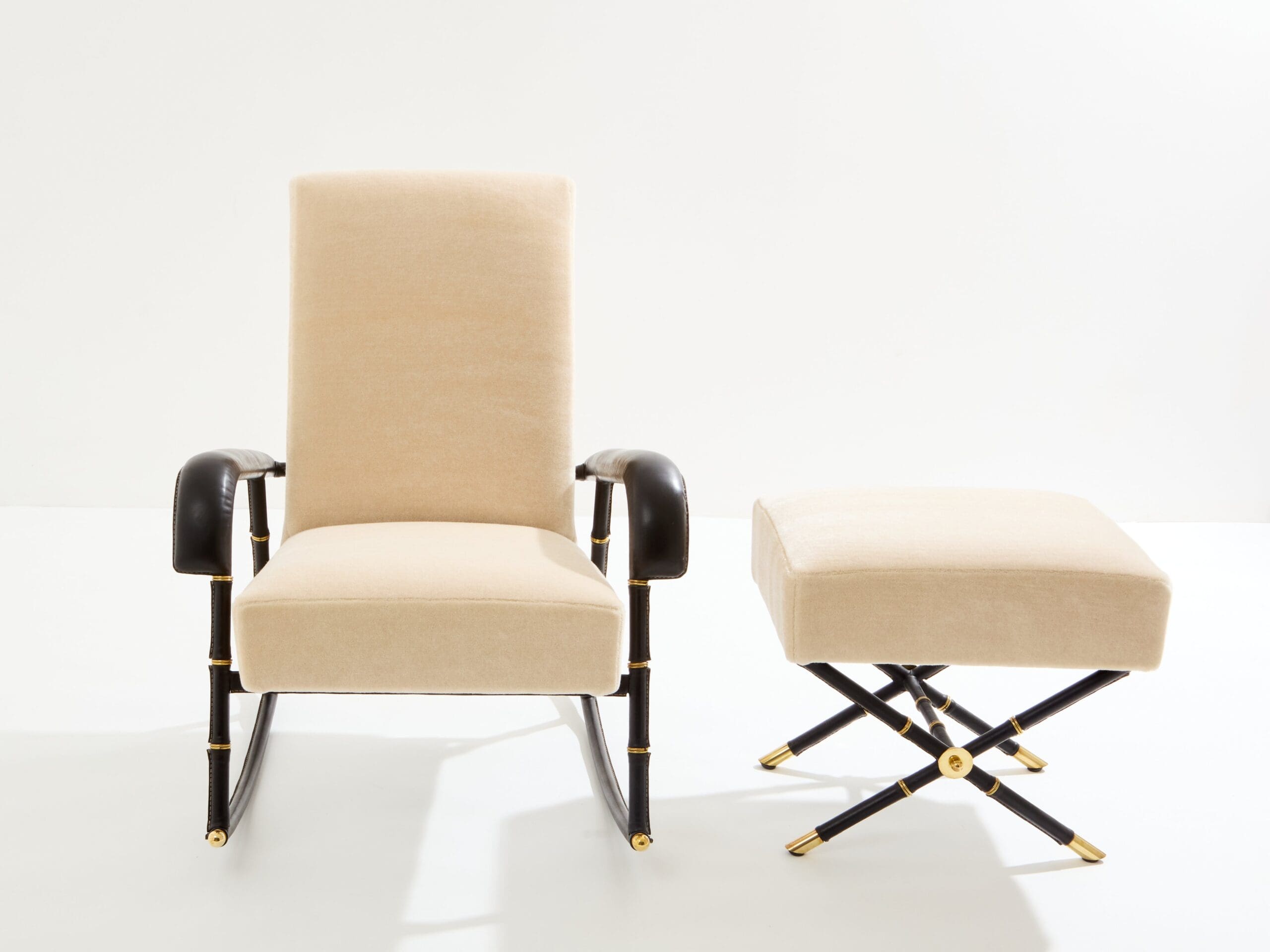 Fauteuil à bascule avec ottoman, Jacques Adnet, 1950