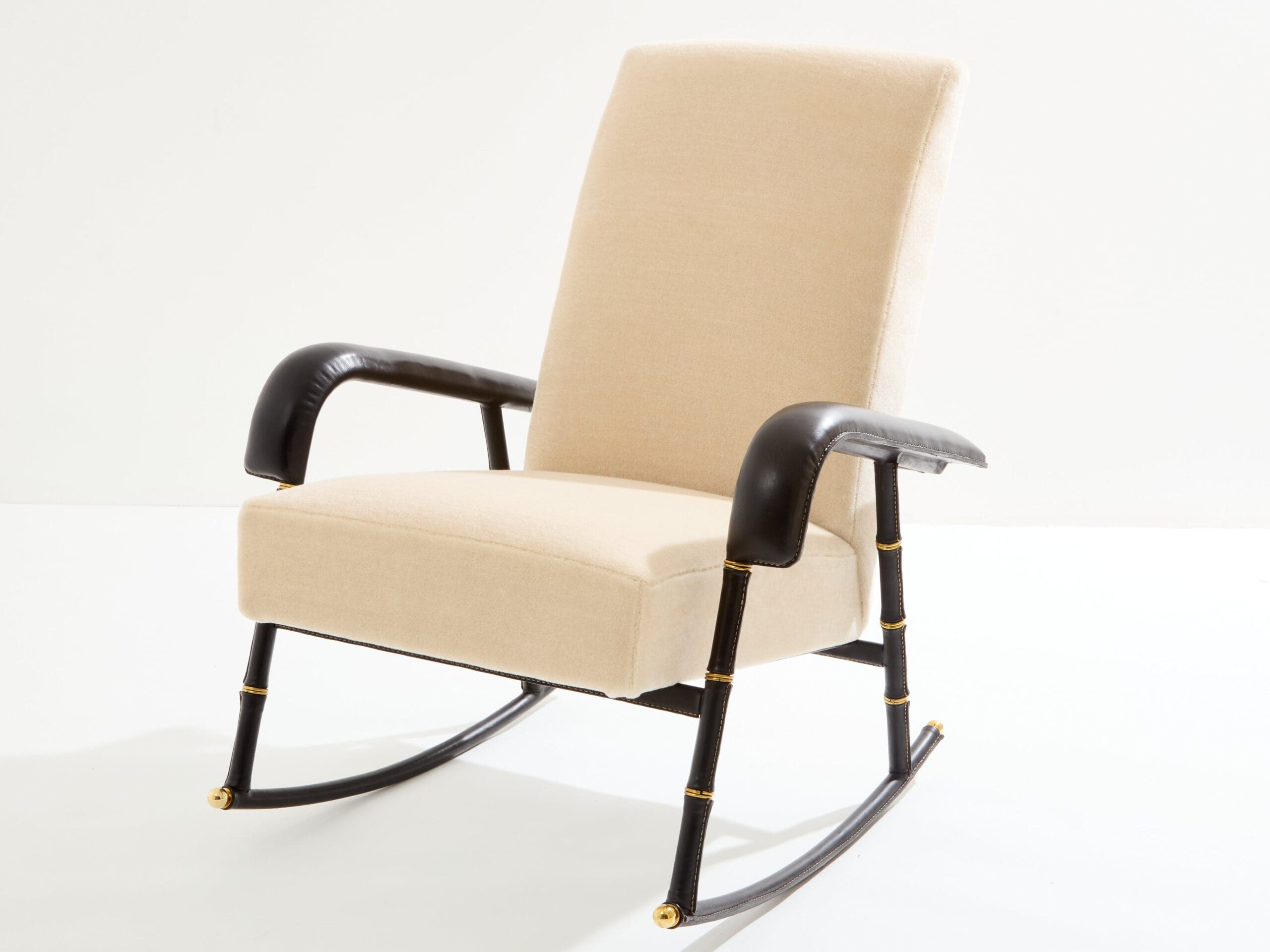 Fauteuil à bascule avec ottoman, Jacques Adnet, 1950