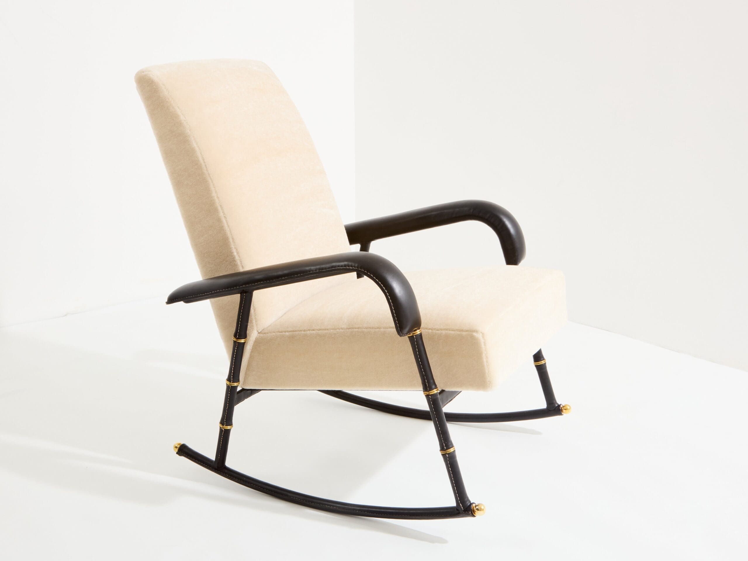 Fauteuil à bascule avec ottoman, Jacques Adnet, 1950