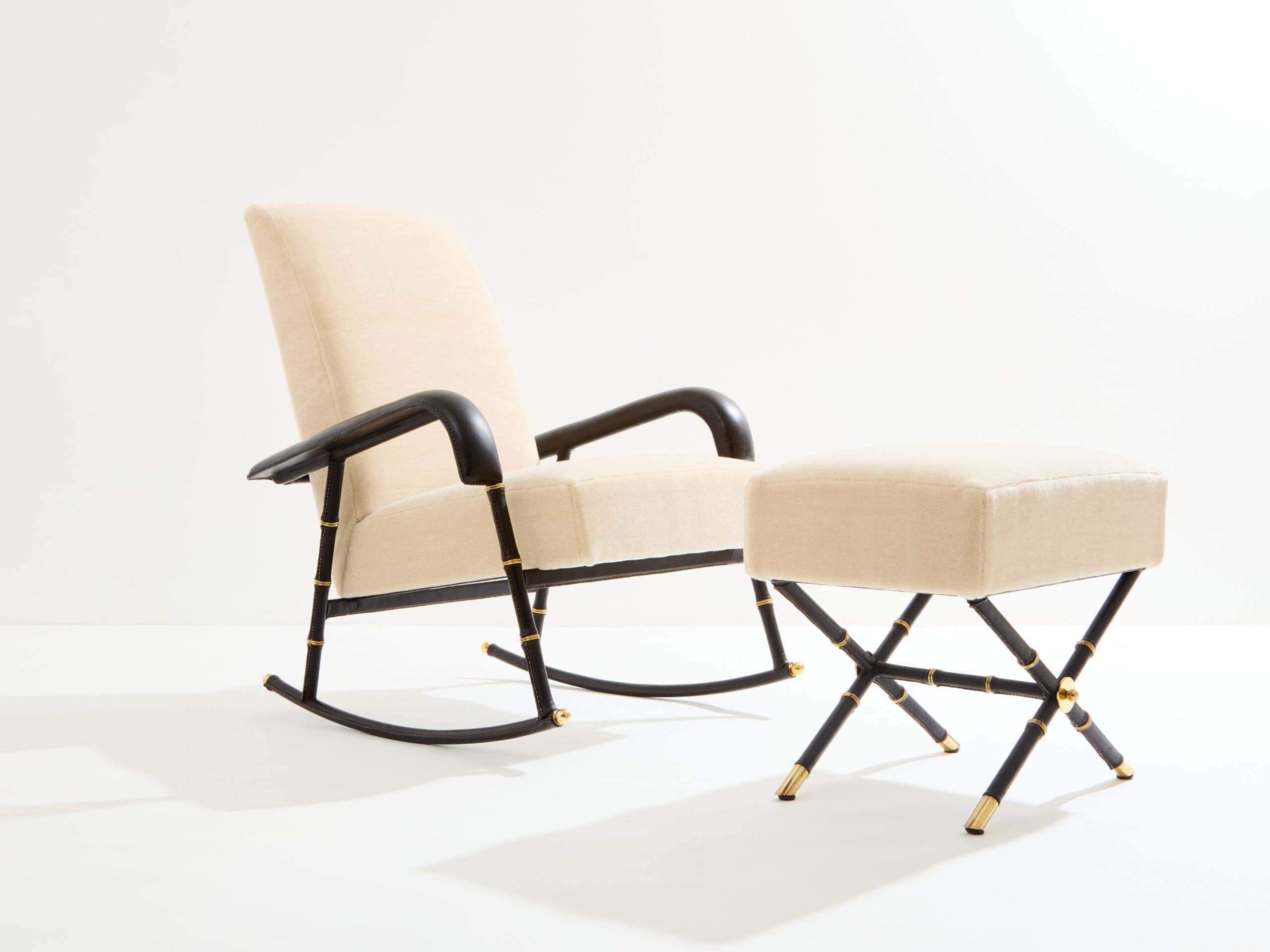 Fauteuil à bascule avec ottoman, Jacques Adnet, 1950