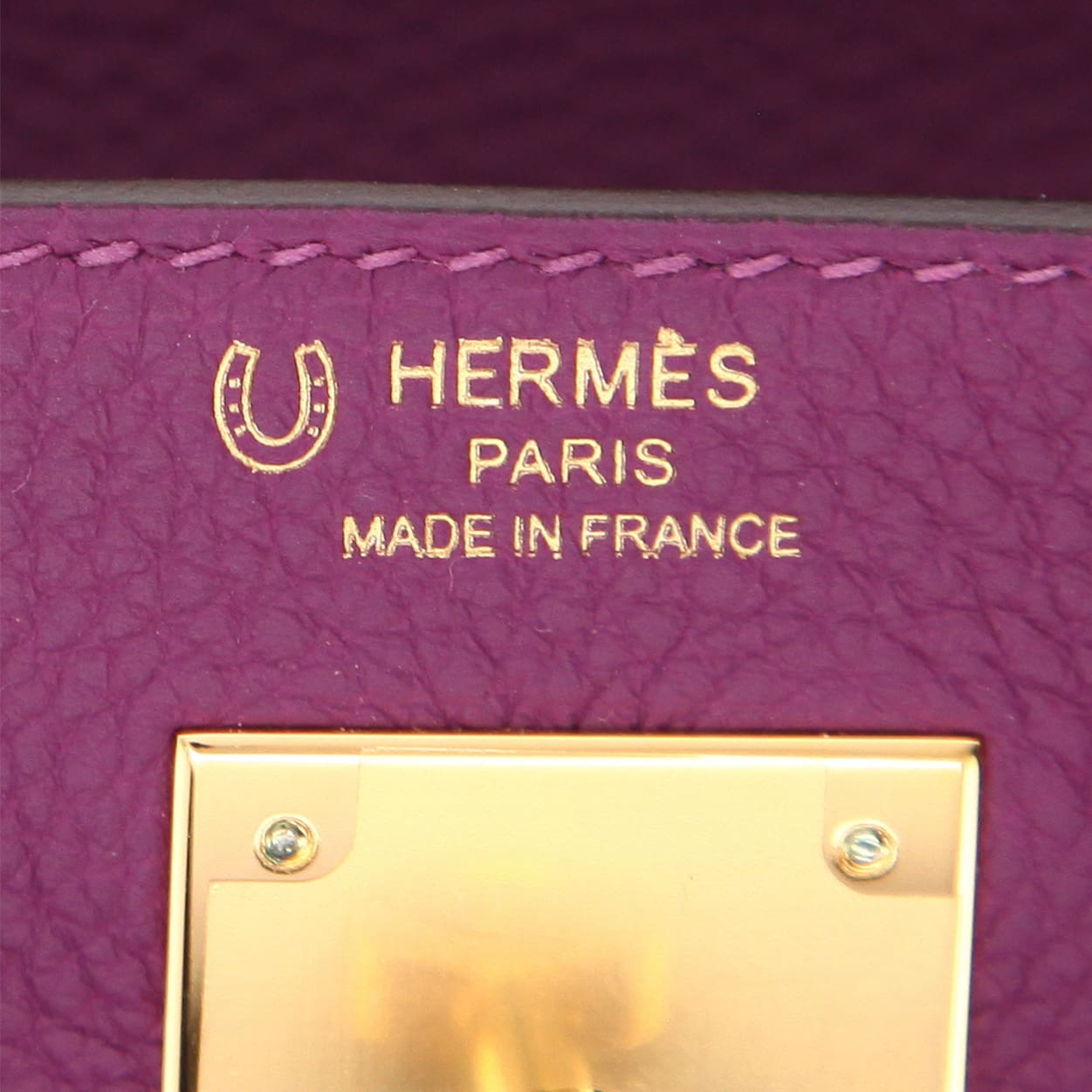 Sac à main Hermès Kelly 28 cm en cuir togo bicolore violet et rose – État comme neuf
