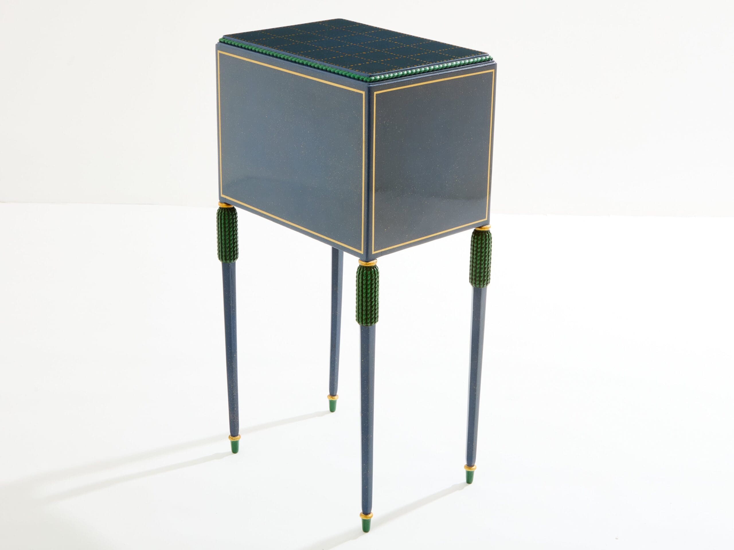 Petit cabinet en bois peint, Paul Follot, 1920