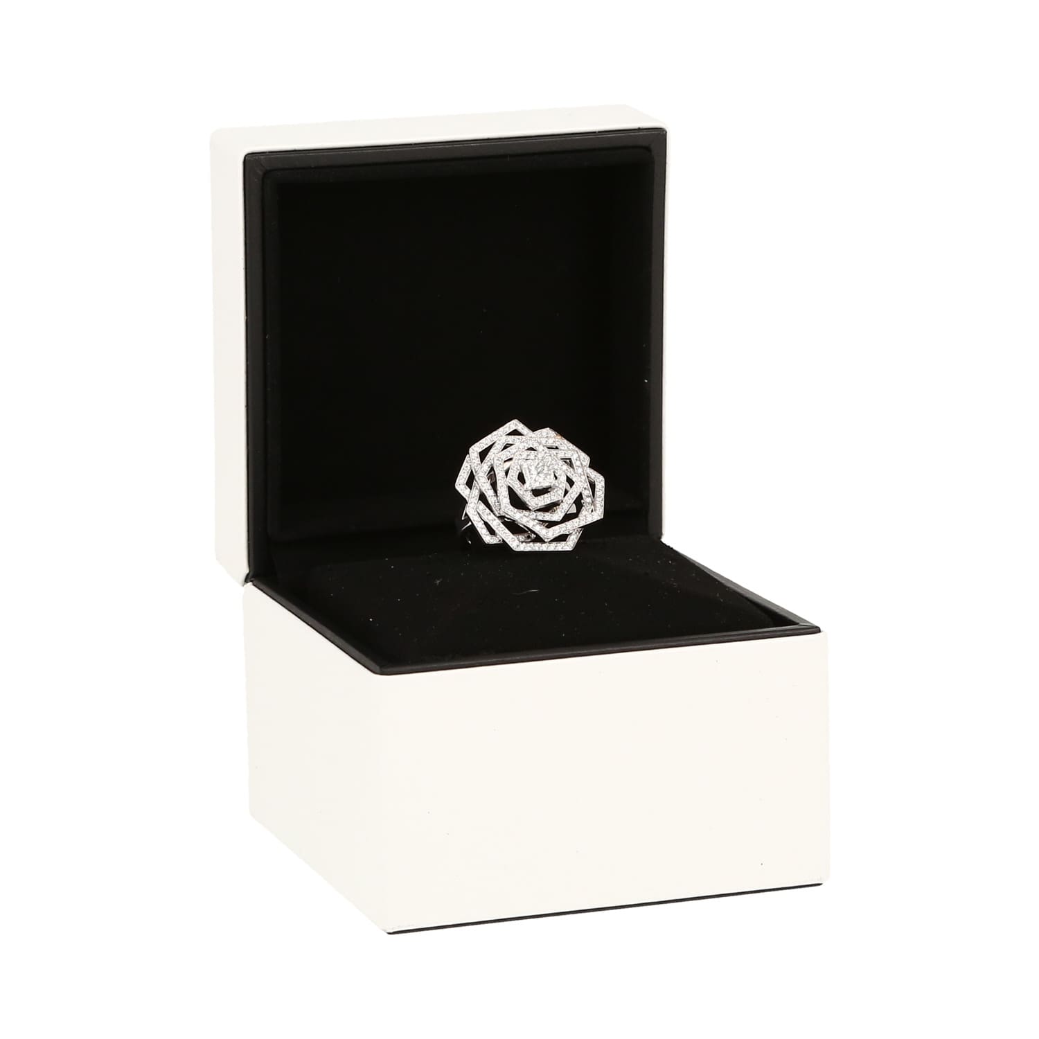 Bague Chanel 1932 en Or Blanc et Diamants – Une Œuvre de Haute Joaillerie
