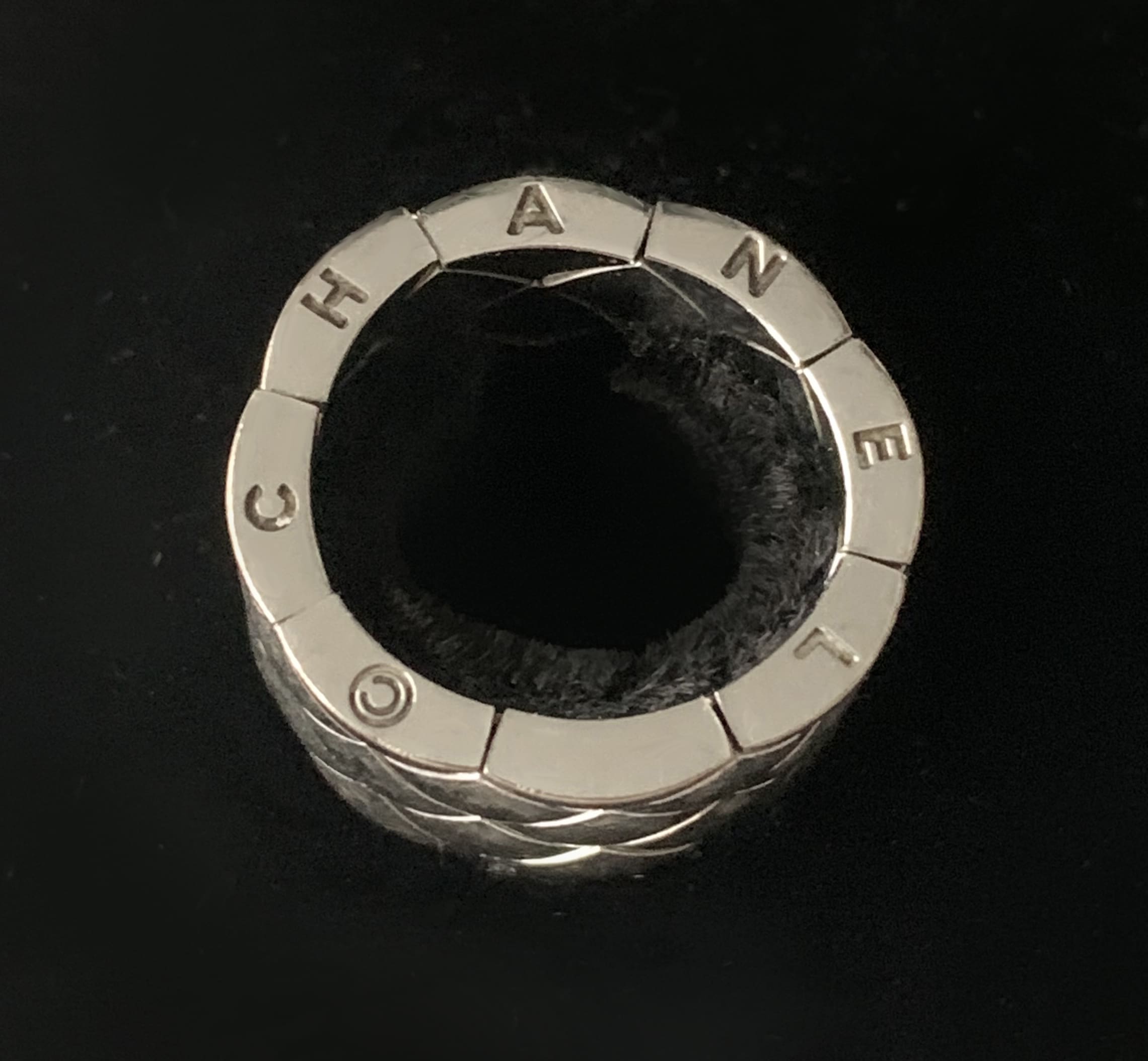 Bague Coco Crush Chanel-Matelassé Grand Modèle en Or Blanc 18K