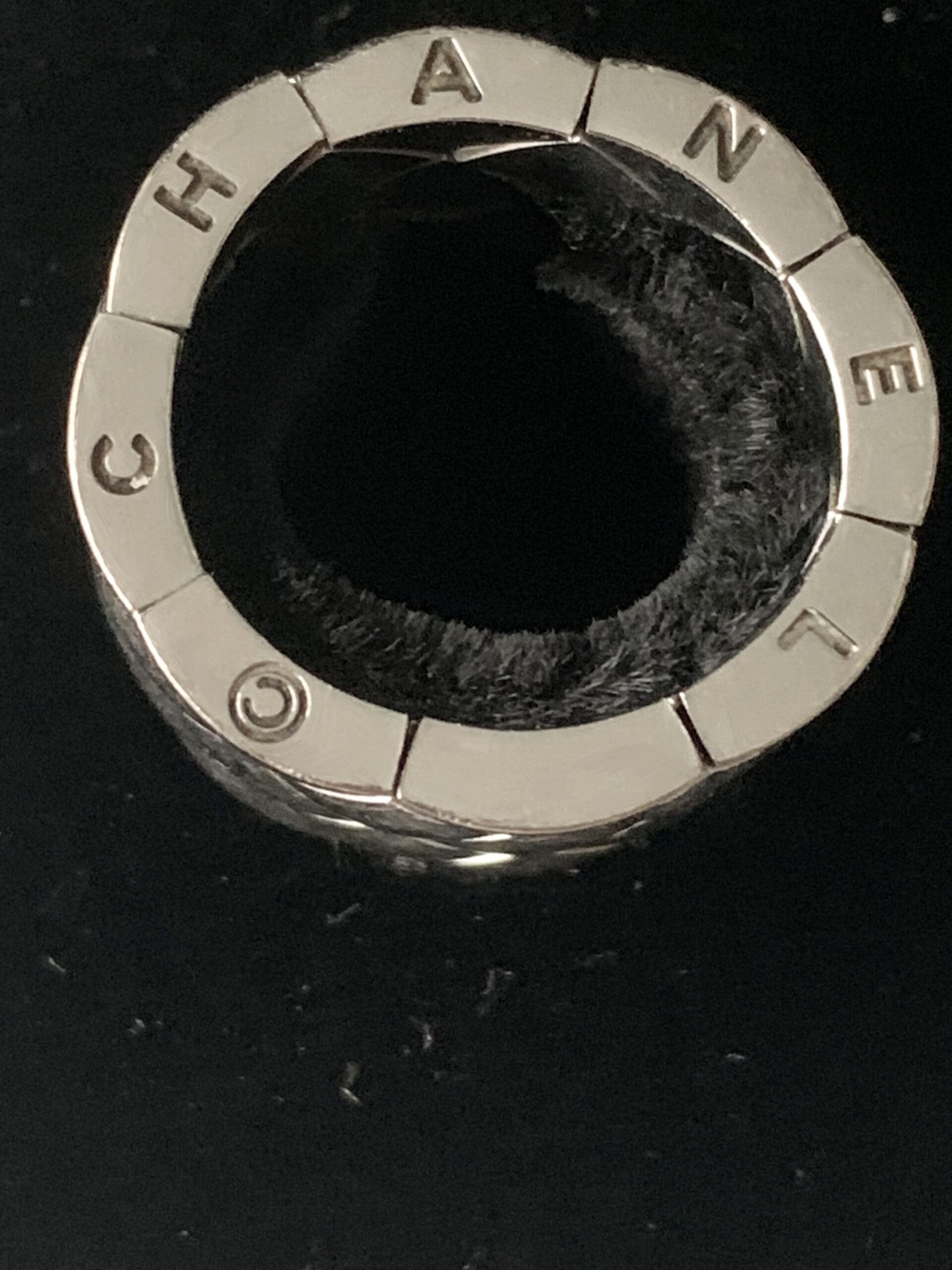 Bague Coco Crush Chanel-Matelassé Grand Modèle en Or Blanc 18K