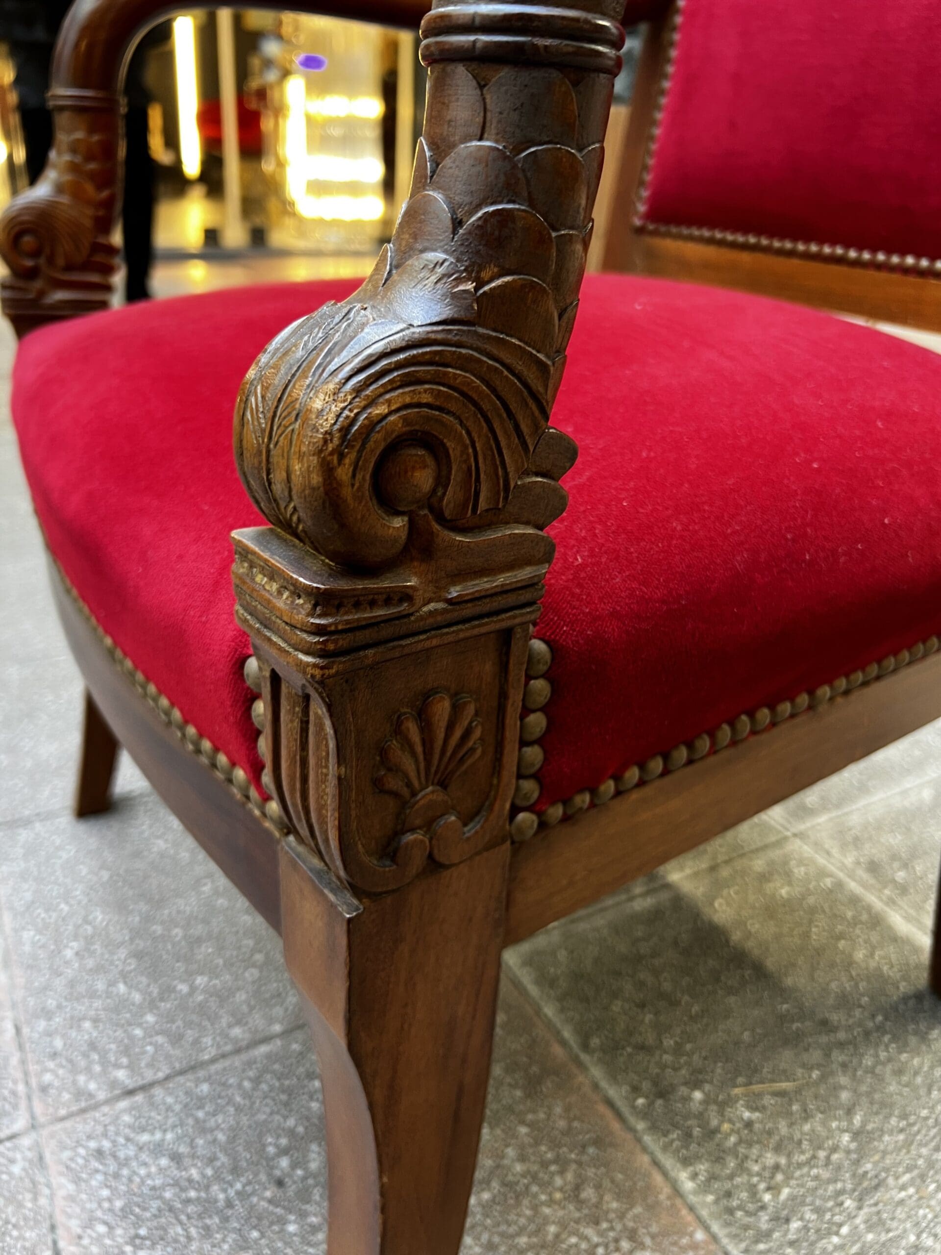 Fauteuil Empire en Acajou avec Velours Rouge