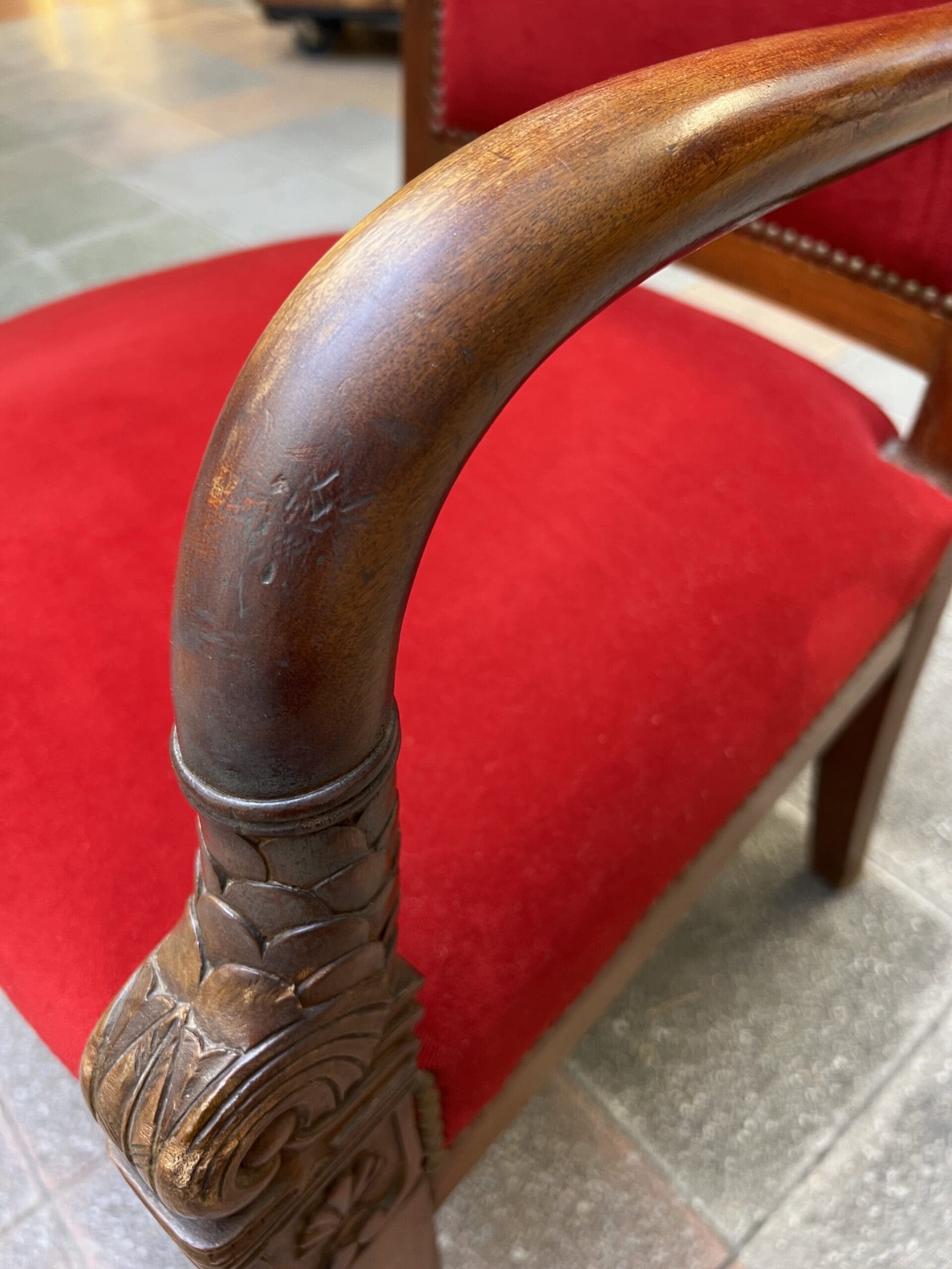 Fauteuil Empire en Acajou avec Velours Rouge