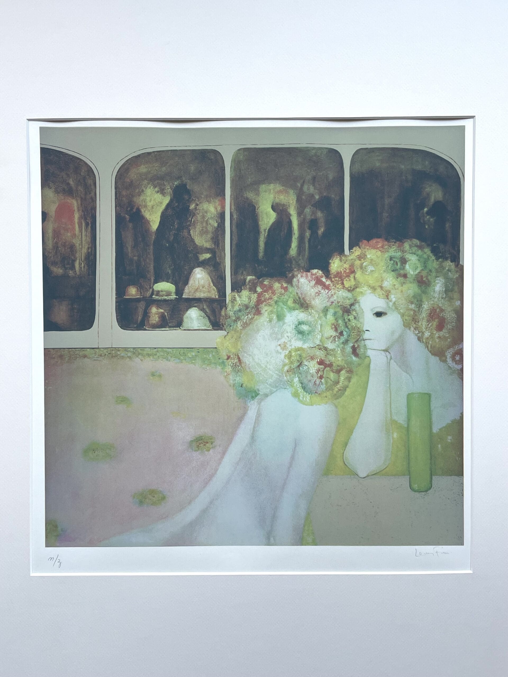 Sérigraphie Rare de Leonor Fini, Circa 1970 – La Conversation des Chapeaux