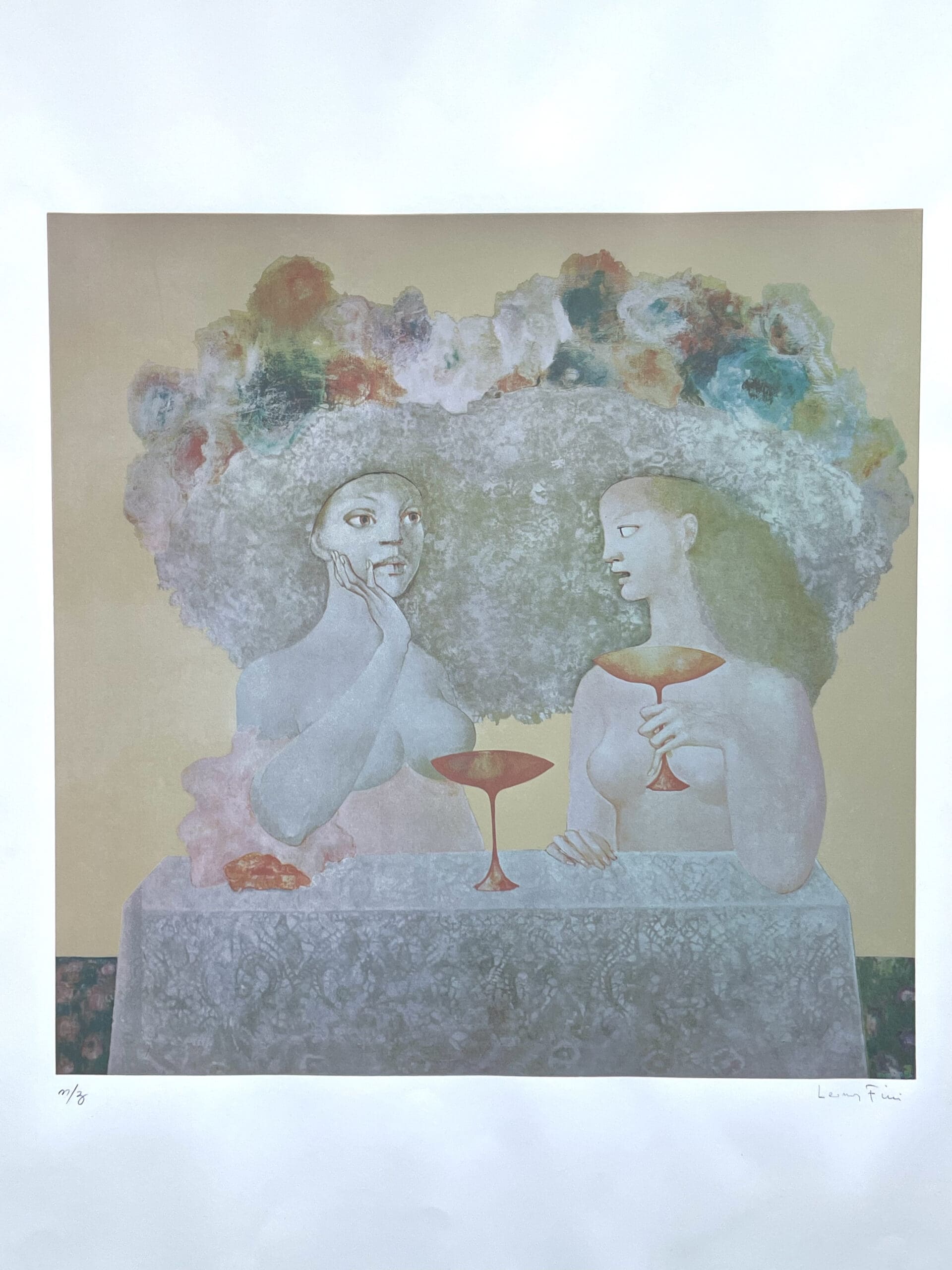 Sérigraphie Rare de Leonor Fini, Circa 1970 – Les Chapeaux Fleuris