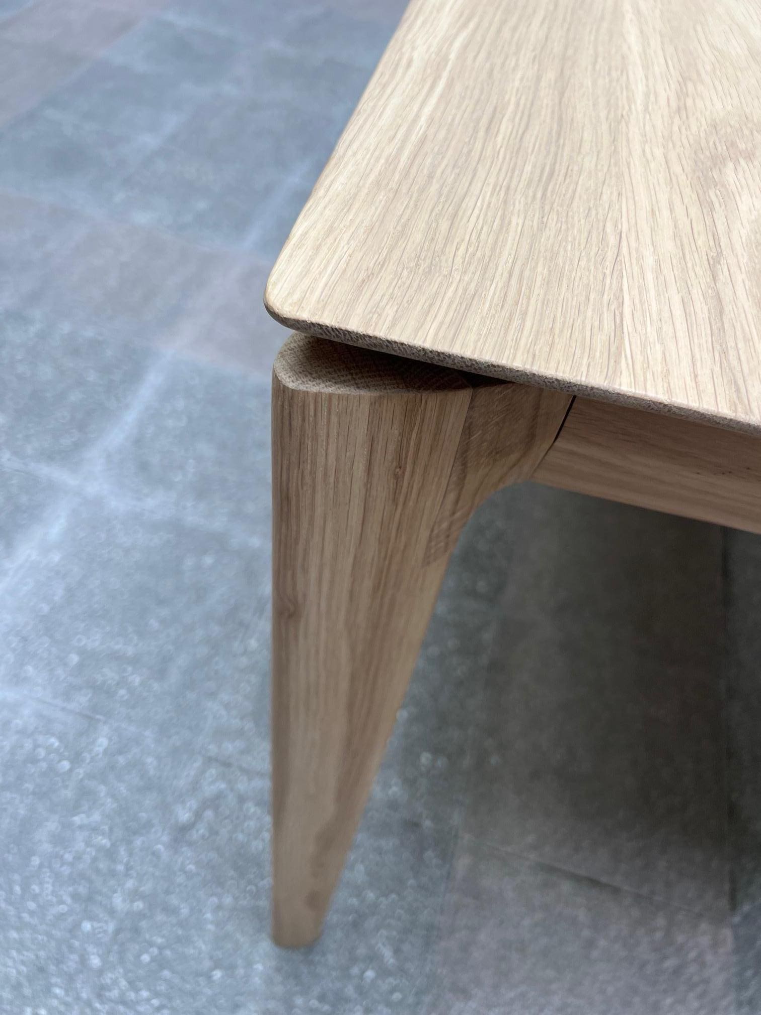Table rectangulaire BOK par Alain Van Havre – Édition Ethnicraft