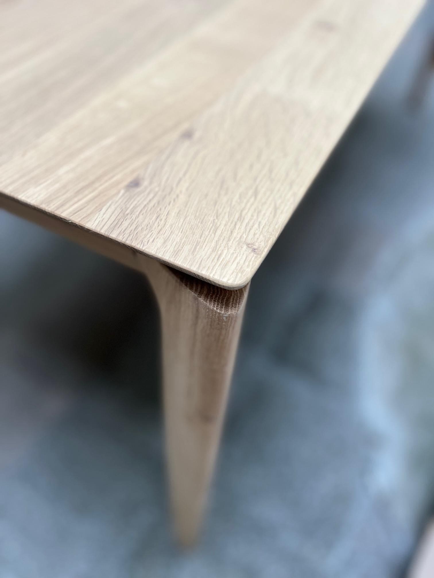 Table rectangulaire BOK par Alain Van Havre – Édition Ethnicraft