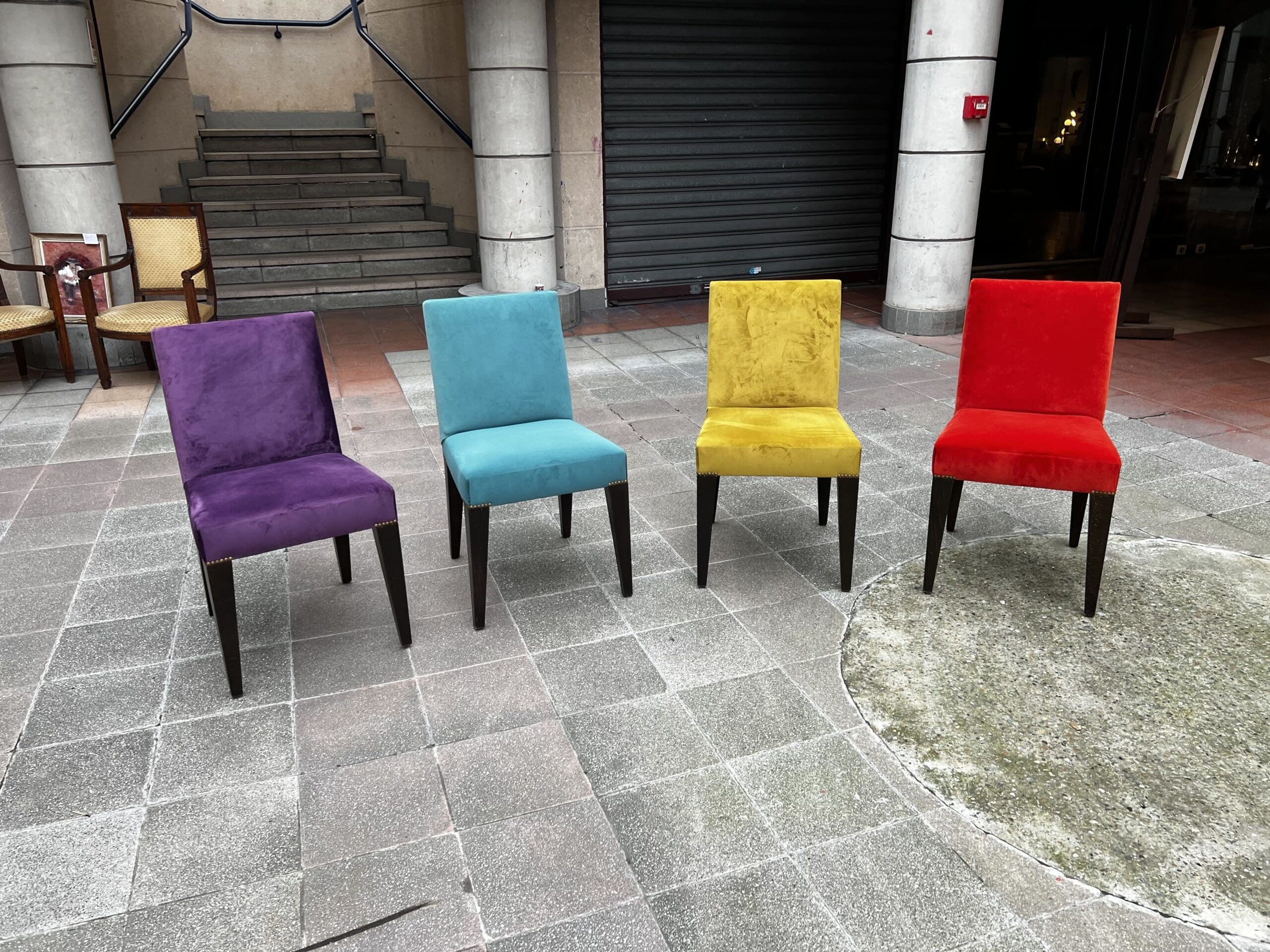 Chaises Gala par Philippe Hurel ( reste 2)  – Élégance intemporelle et design des années 1980
