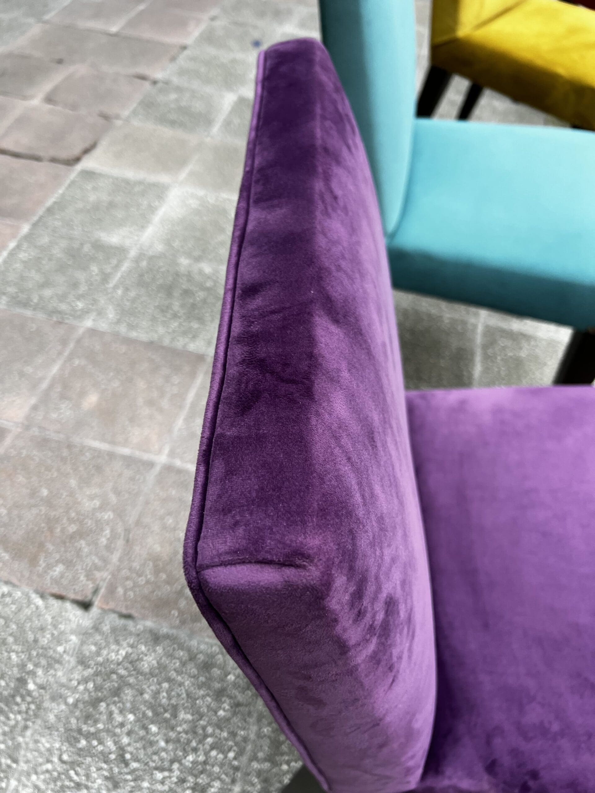 Chaises Gala par Philippe Hurel ( reste 2)  – Élégance intemporelle et design des années 1980