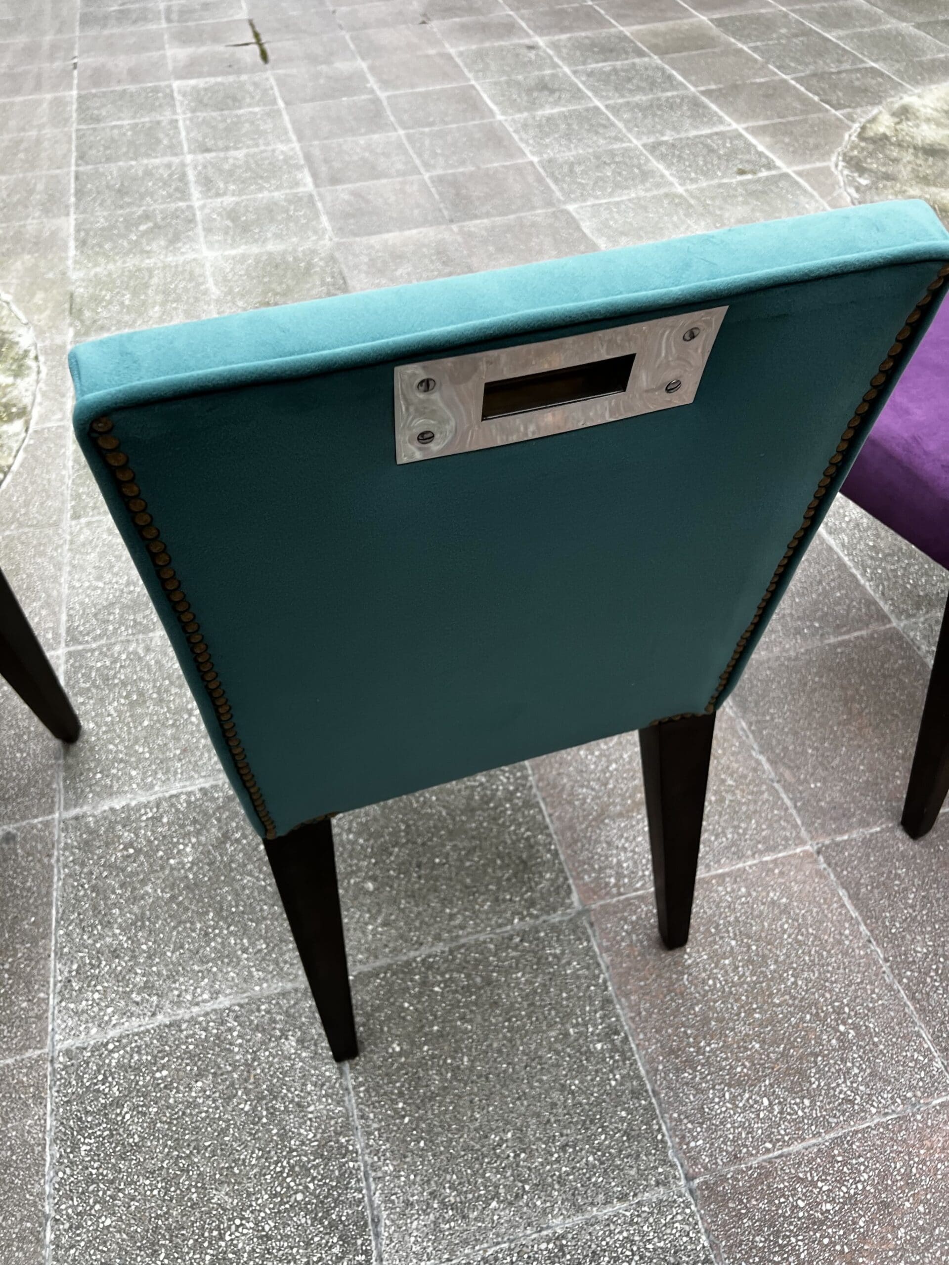 Chaises Gala par Philippe Hurel ( reste 2)  – Élégance intemporelle et design des années 1980