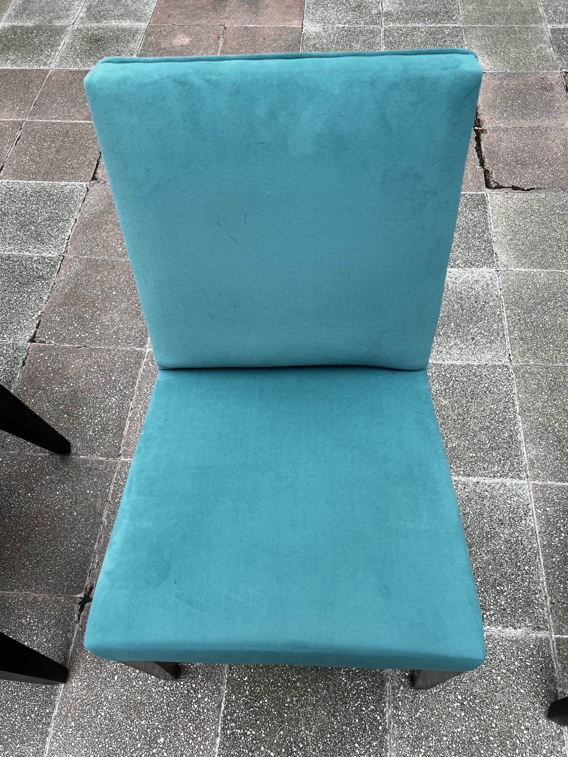 Chaises Gala par Philippe Hurel ( reste 2)  – Élégance intemporelle et design des années 1980