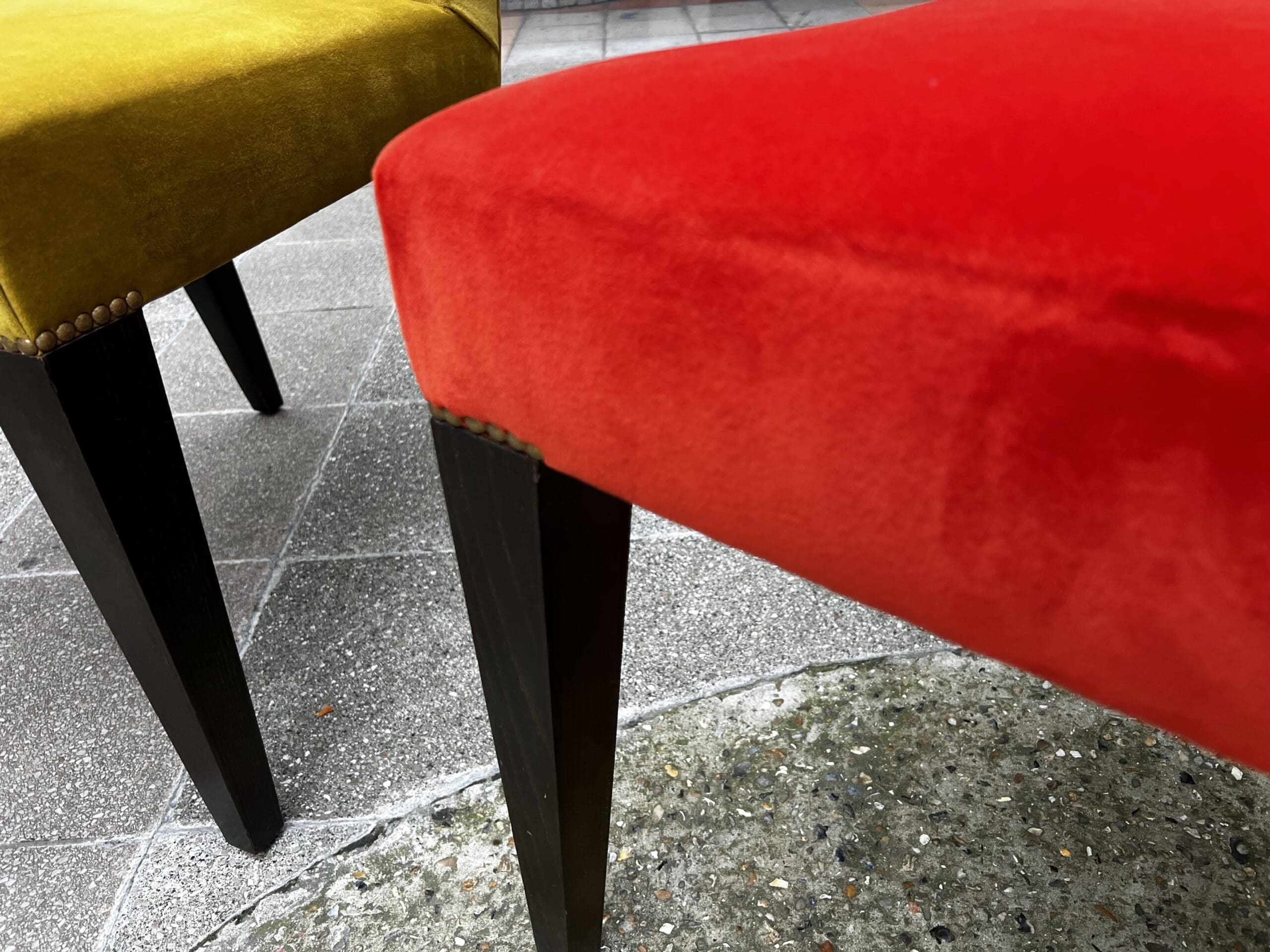 Chaises Gala par Philippe Hurel ( reste 2)  – Élégance intemporelle et design des années 1980