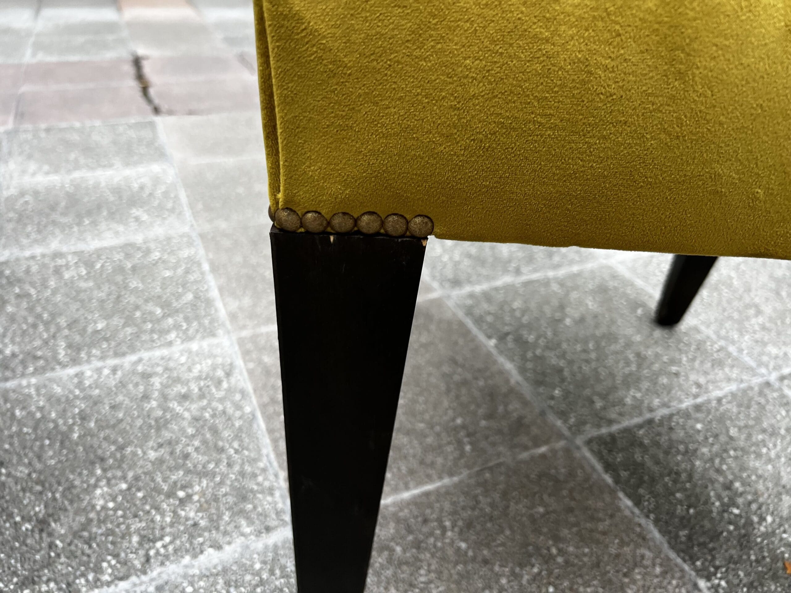 Chaises Gala par Philippe Hurel ( reste 2)  – Élégance intemporelle et design des années 1980