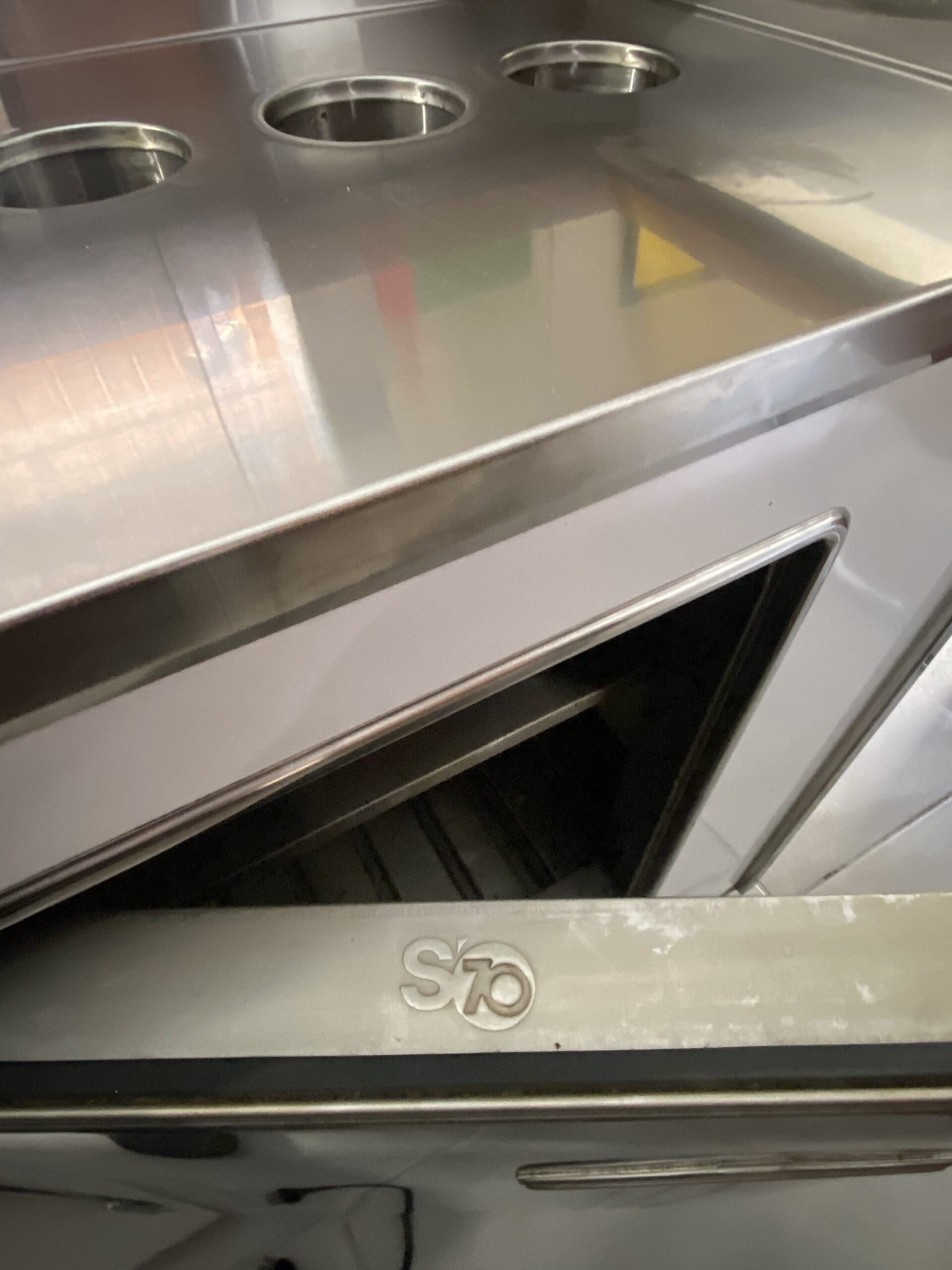 Bar vintage en cuir et inox signé Willy Rizzo – Élégance des années 70