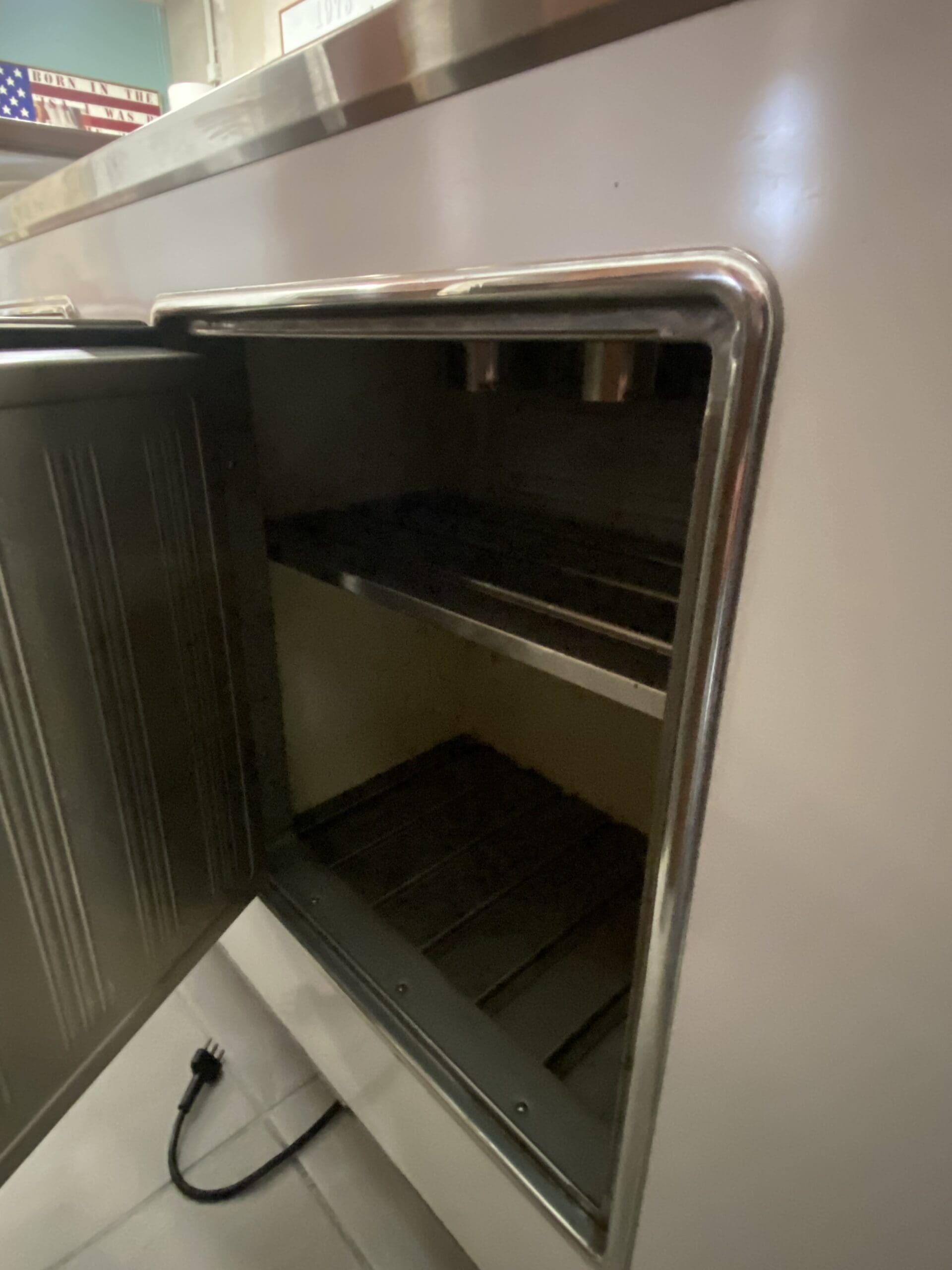 Bar vintage en cuir et inox signé Willy Rizzo – Élégance des années 70