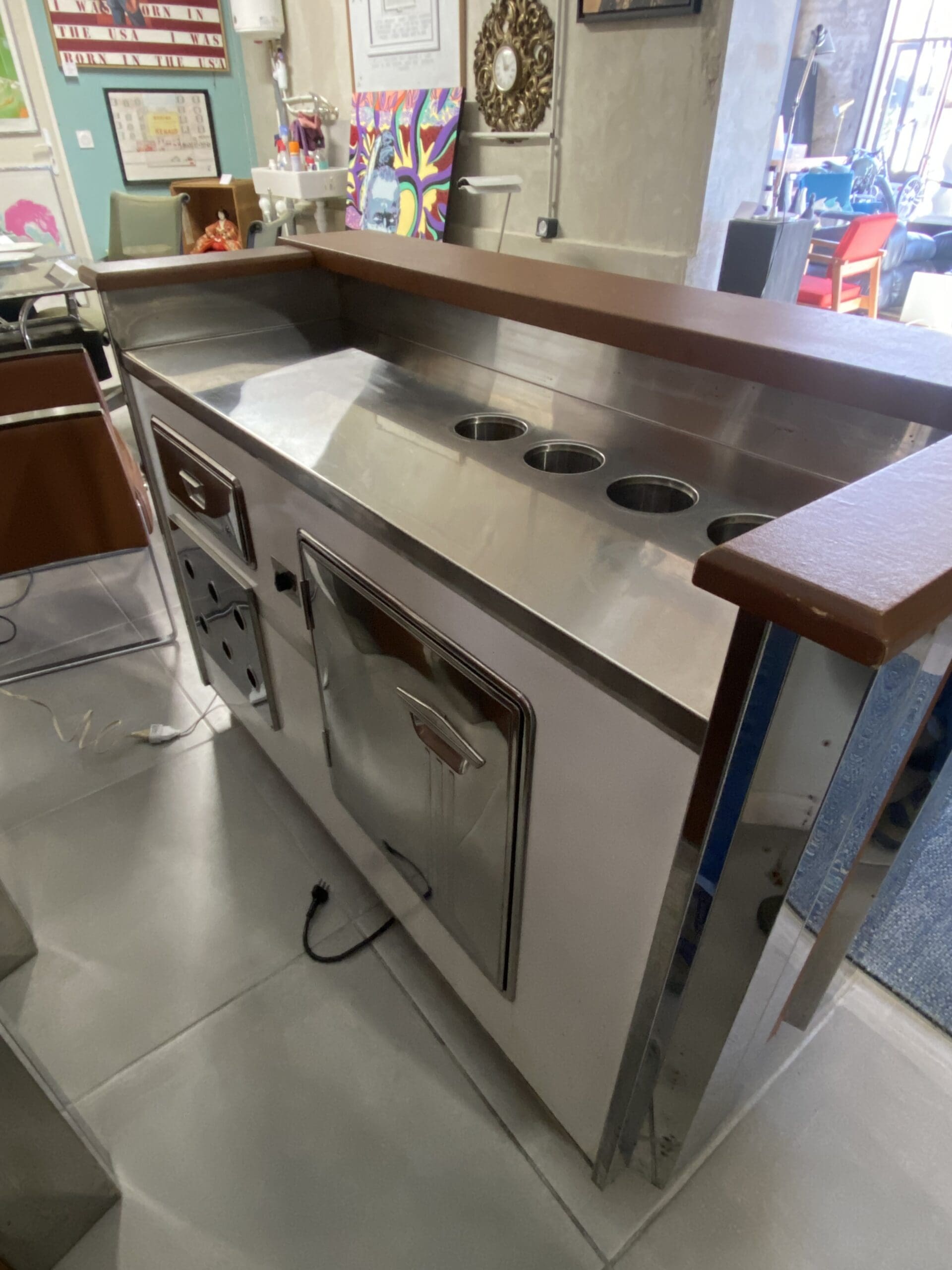 Bar vintage en cuir et inox signé Willy Rizzo – Élégance des années 70