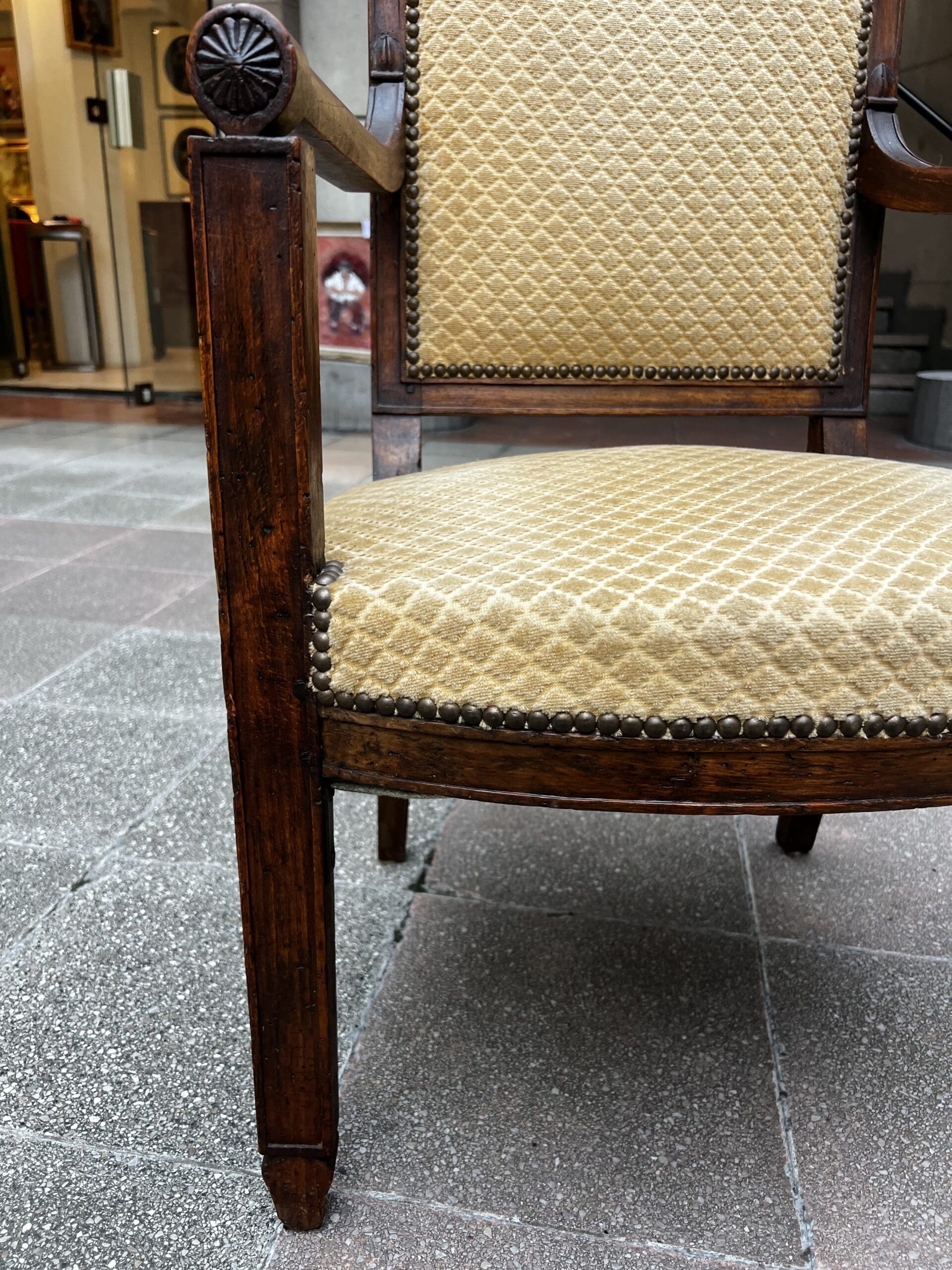 Fauteuils Directoire 18e Bois Massif Damassé Doré