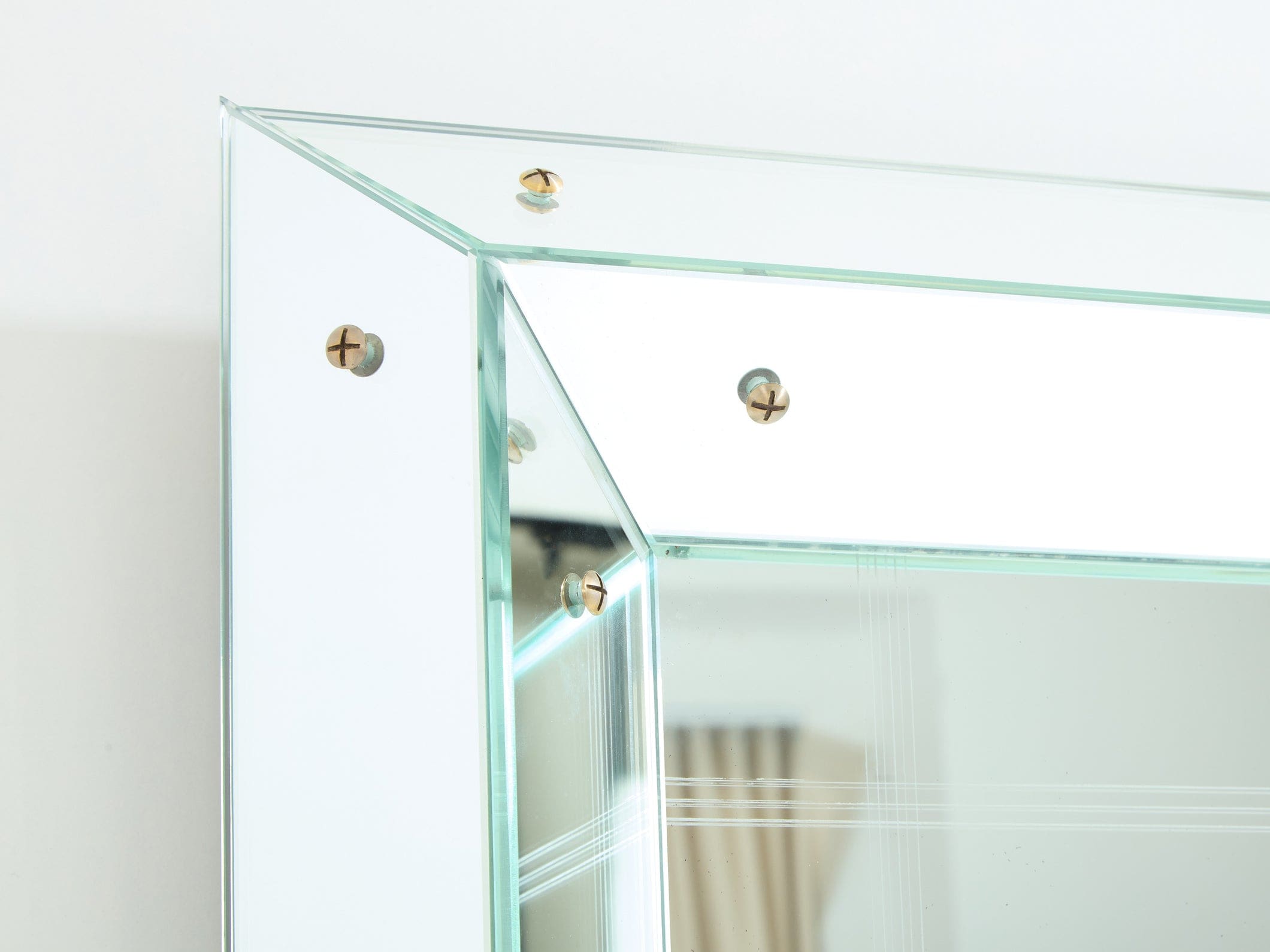 Miroir art déco à parclose Jacques Adnet, glace bombée, 1947