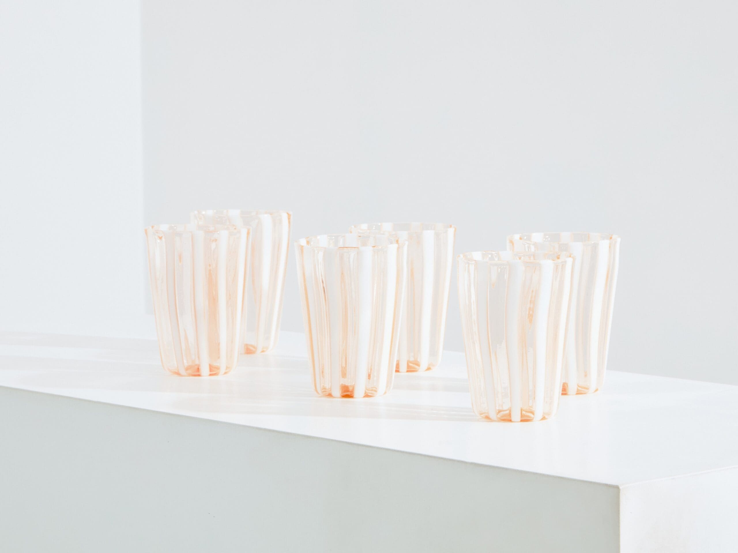 Set de 6 verres gobelets roses en verre de Murano, Italie, vers 1980