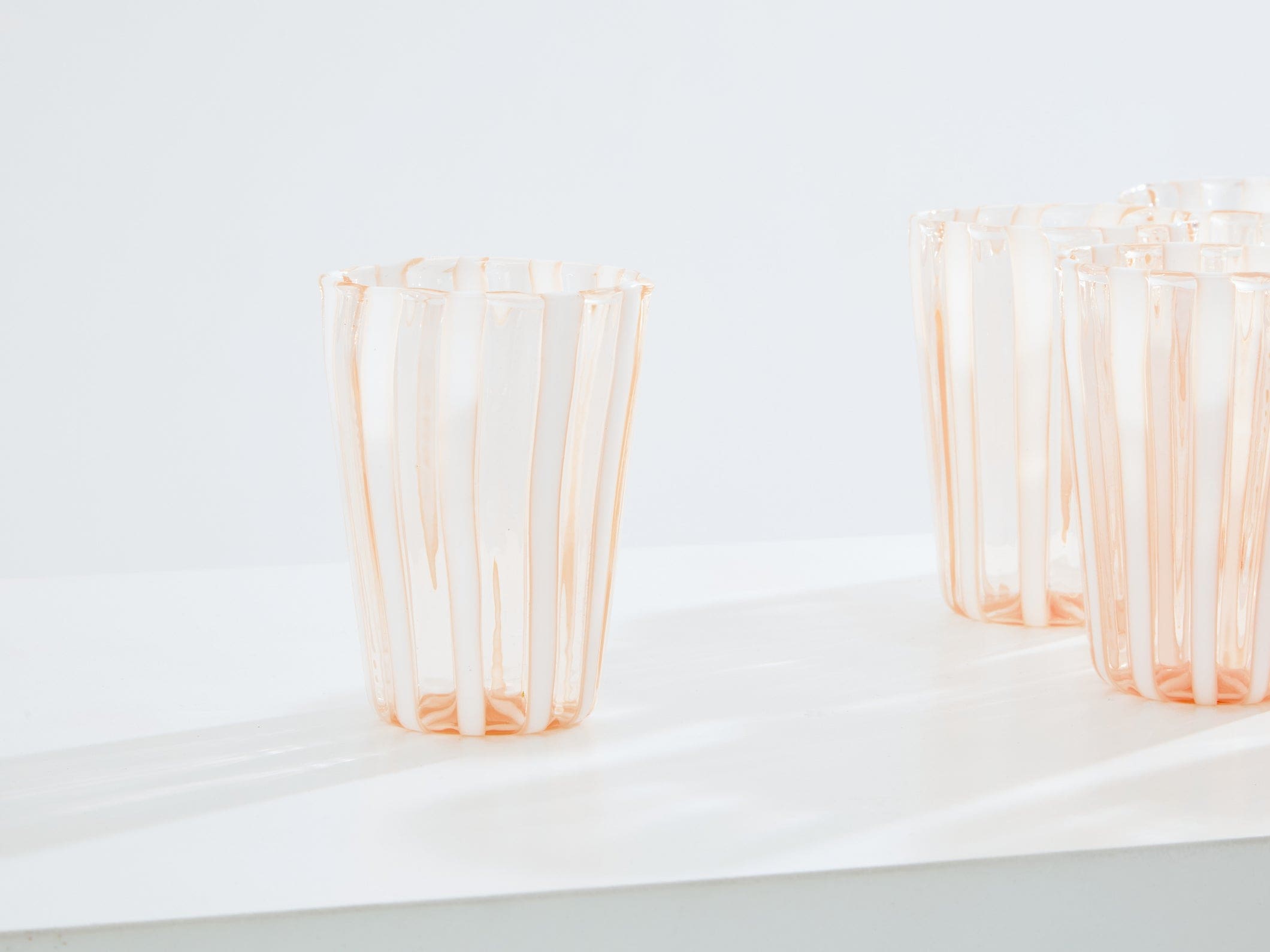 Set de 6 verres gobelets roses en verre de Murano, Italie, vers 1980