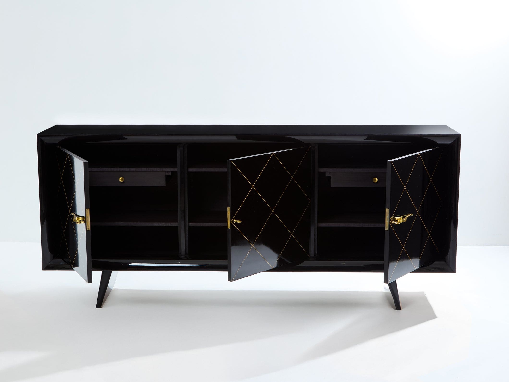 Enfilade Art déco en sycomore noirci et or signé Suzanne Guiguichon, années 1940