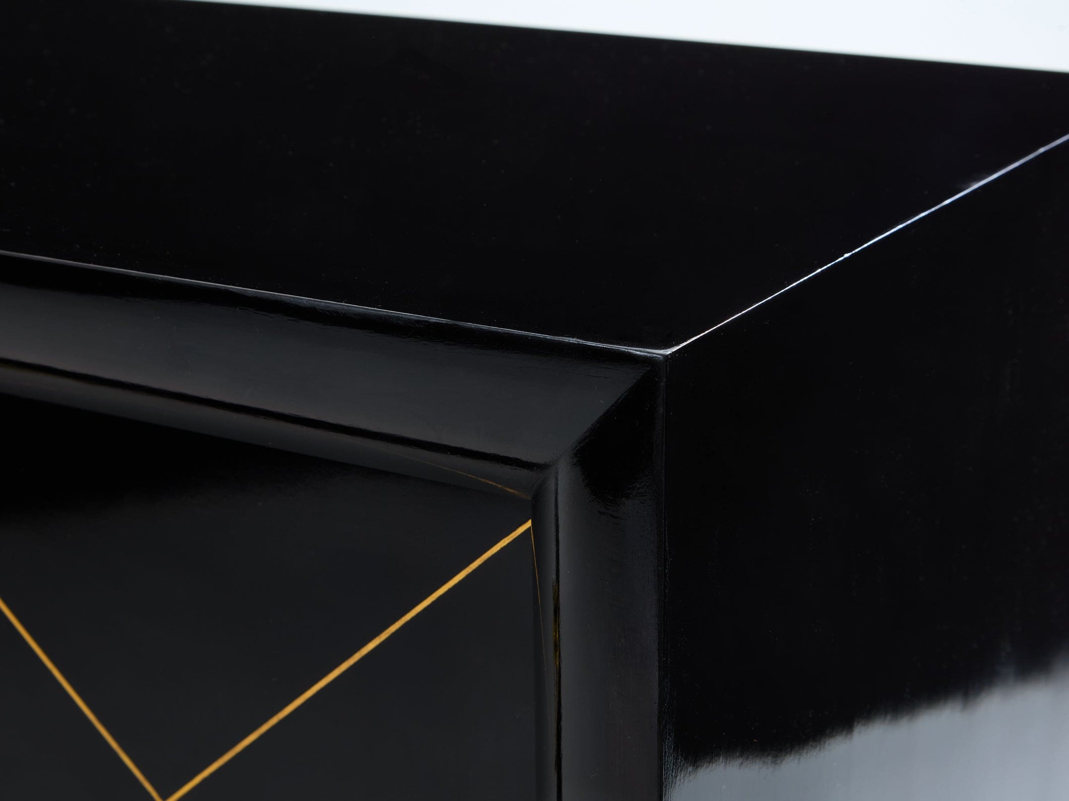 Enfilade Art déco en sycomore noirci et or signé Suzanne Guiguichon, années 1940