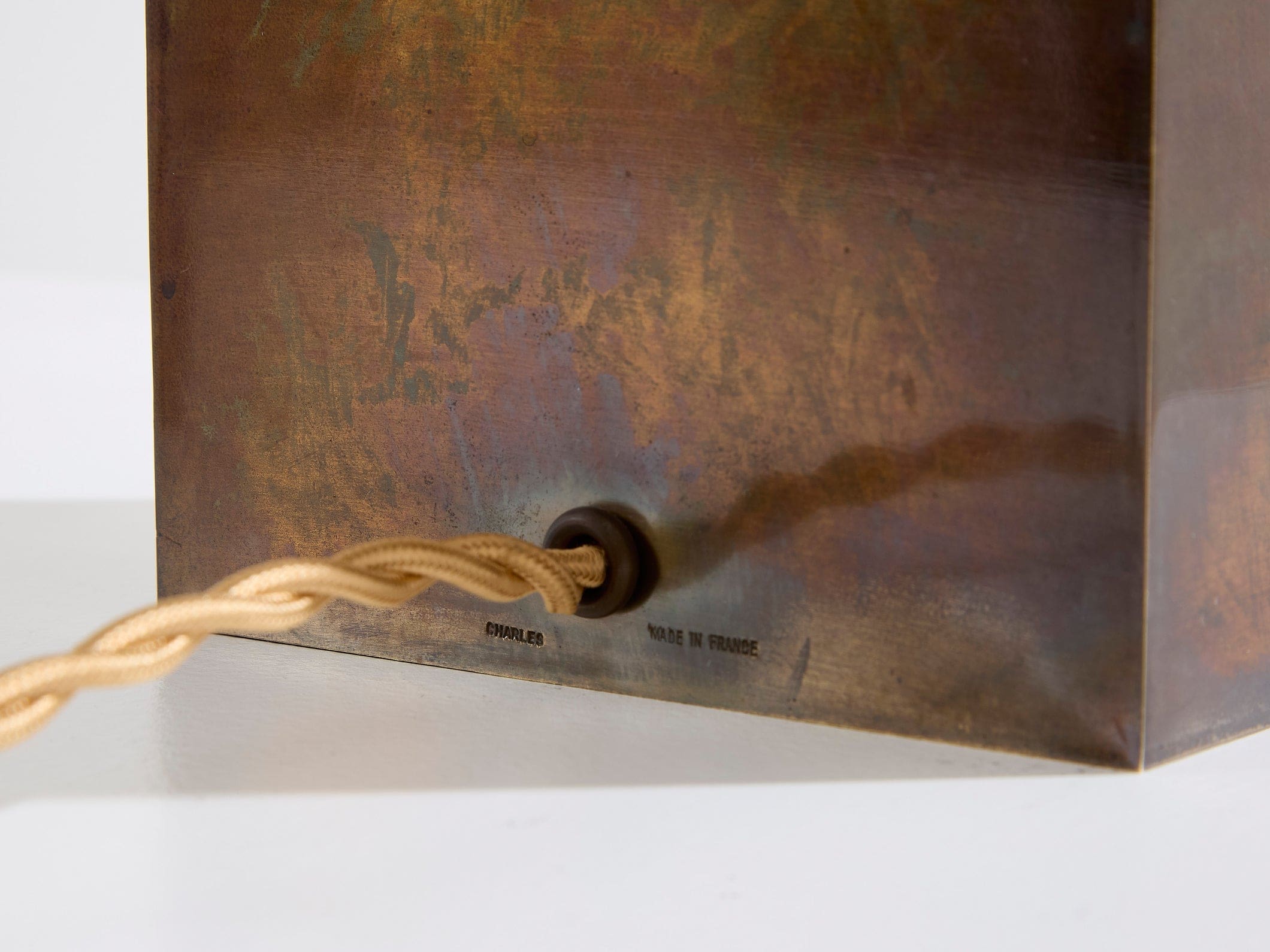 Paire de lampes Agave à gorge en bronze et laiton patiné signées Maison Charles, 1970