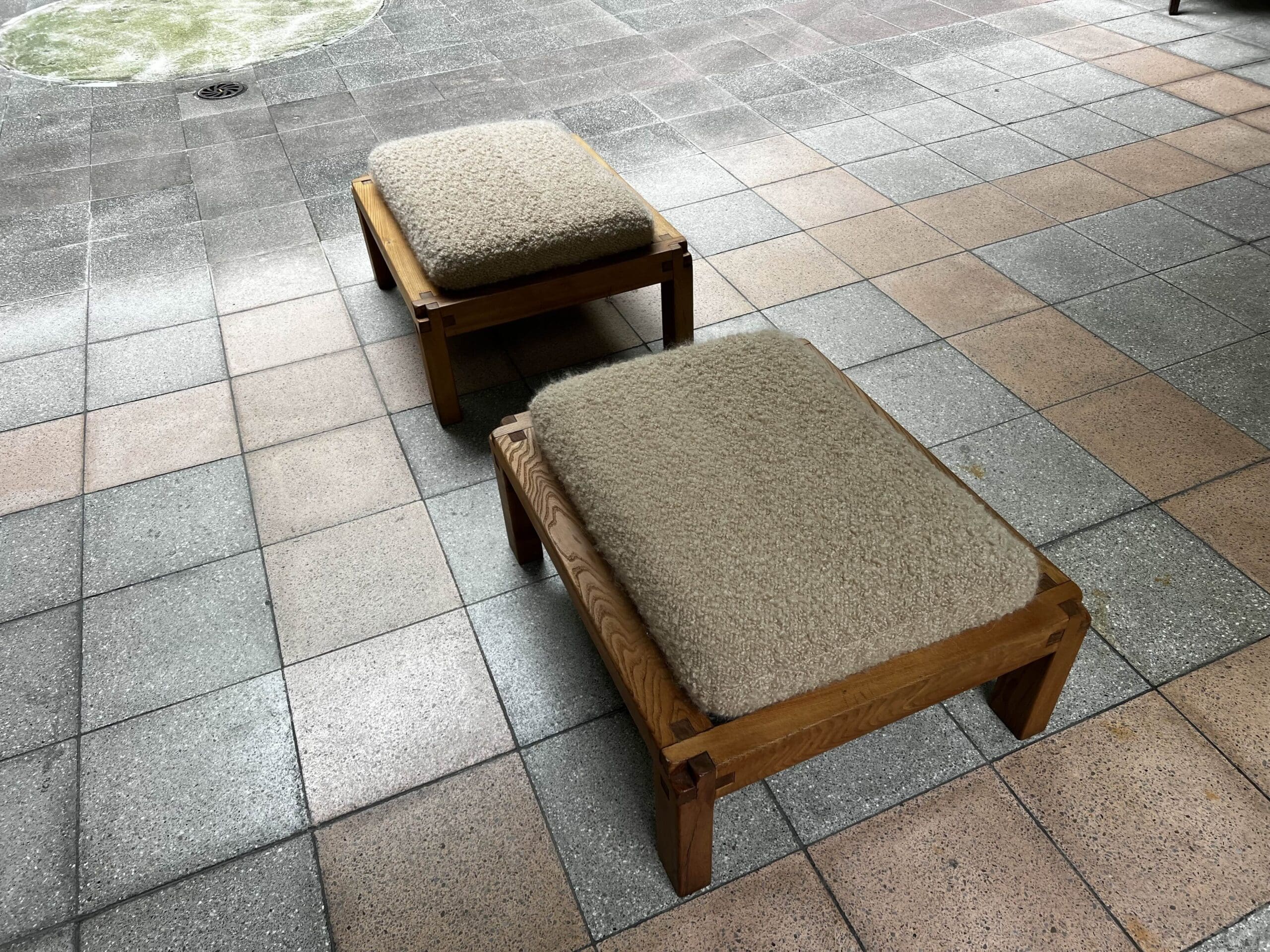 Tabourets Pierre Chapo S20R en Orme, Drap de Laine Pierre Frey