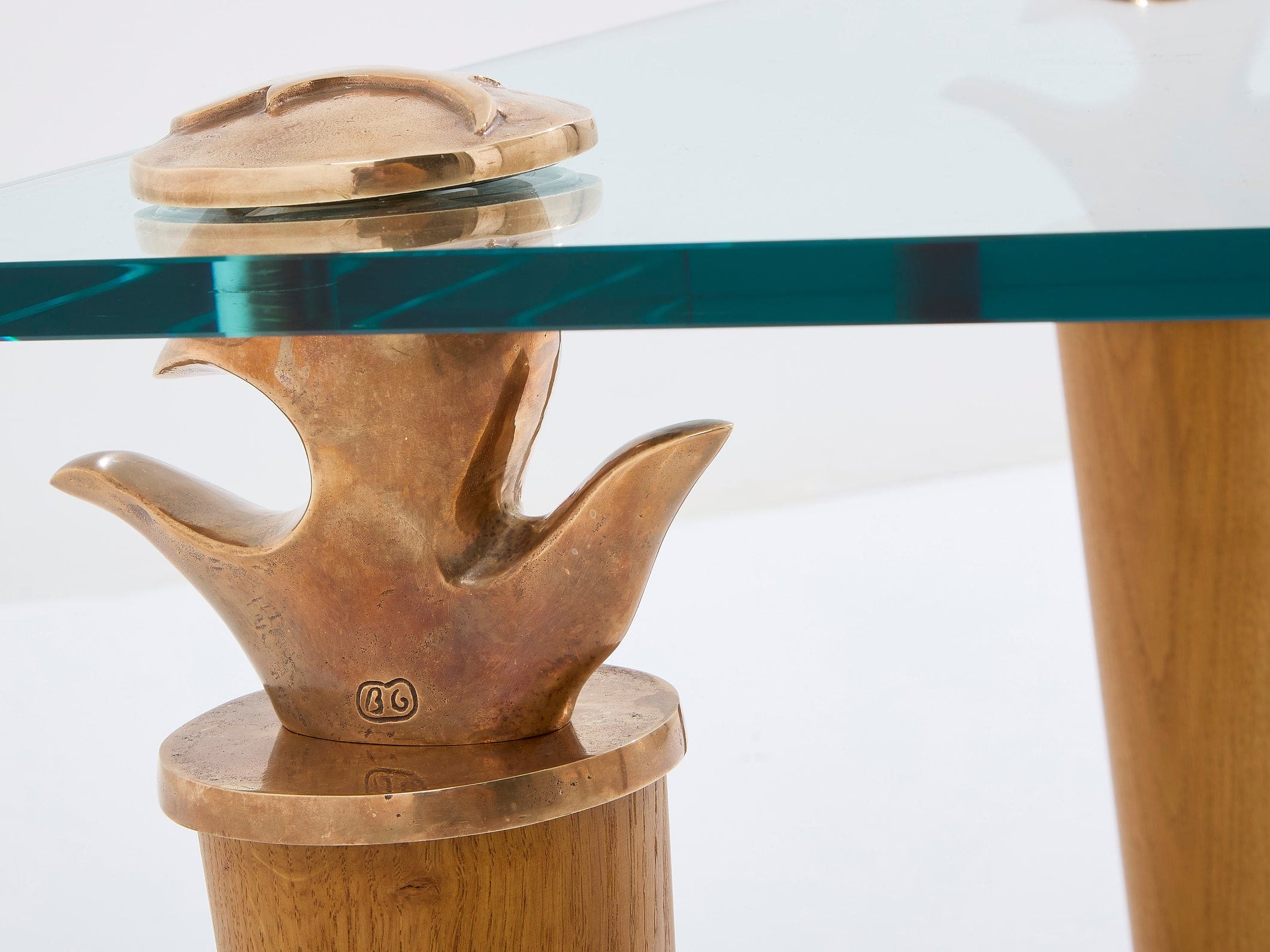 Table basse chêne massif et bronze modèle Concerto signée Garouste & Bonetti, 1995