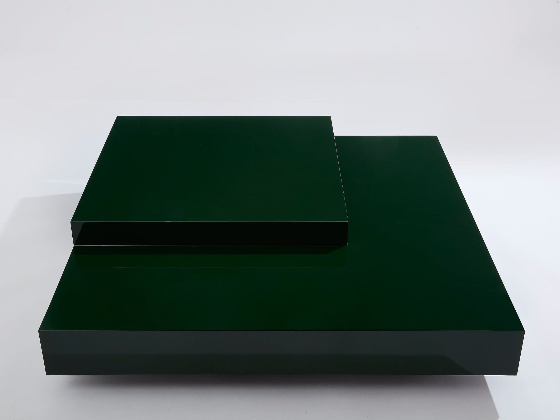 Table basse carrée asymétrique laquée vert forêt – Design Willy Rizzo, années 1970