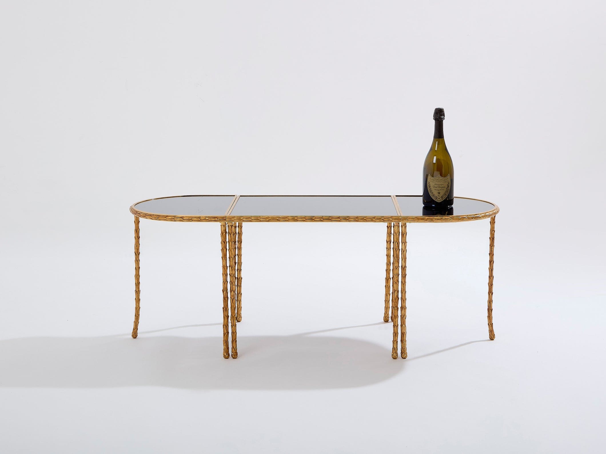 Table basse en bronze doré et miroirs par Maison Baguès, années 1950