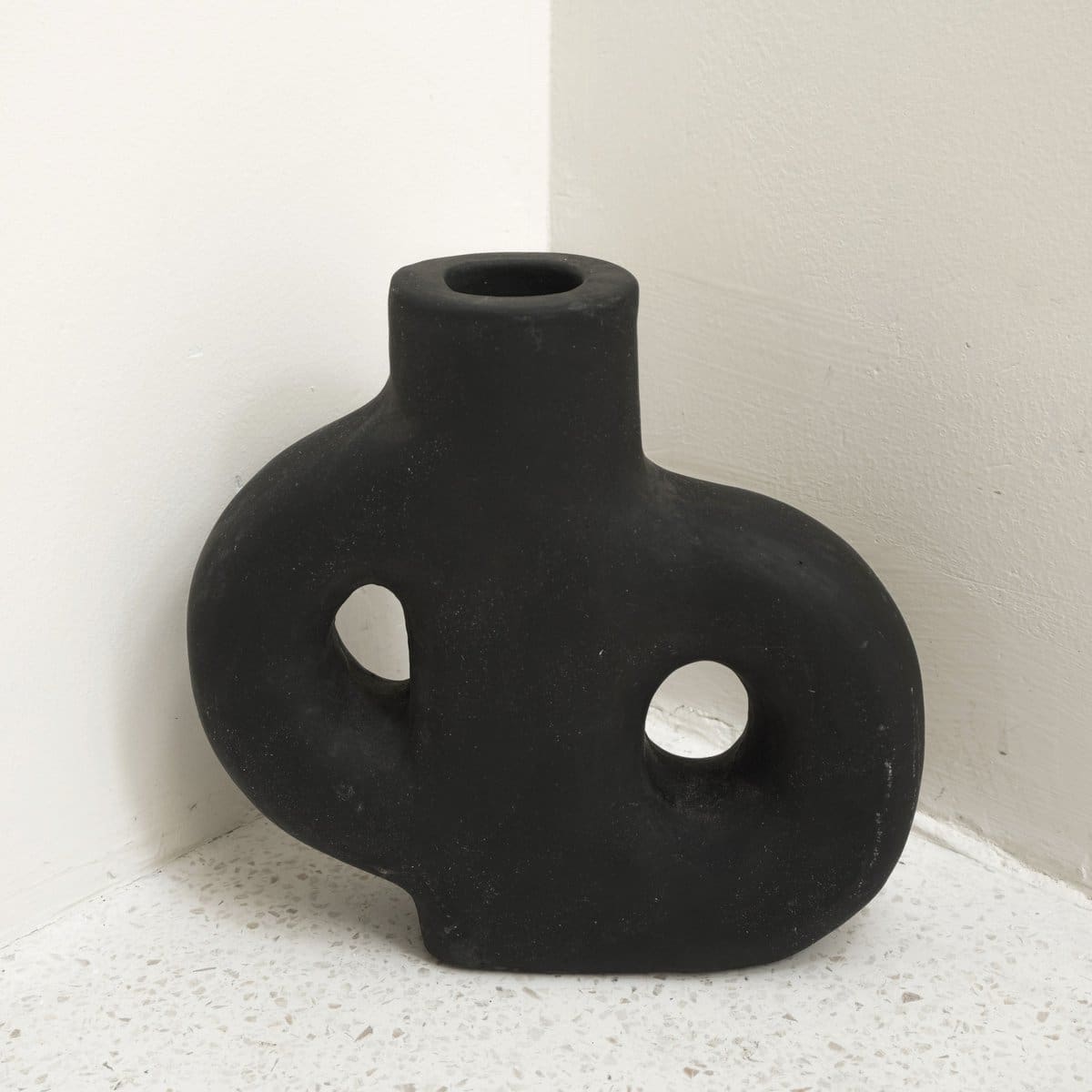 Vase fleurs séchées – Design organique en argile artisanale de Java (création neuve)