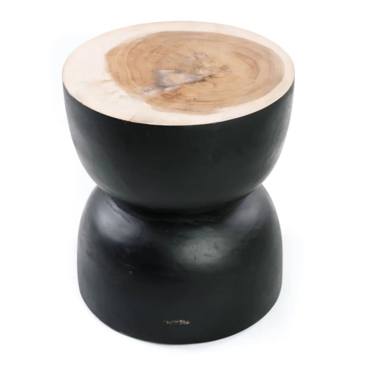 Tabouret noir – Forme organique en bois massif suar, finition charbon (création neuve)