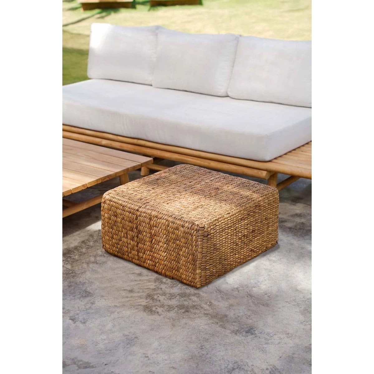 Pouf Jacinthe – Taille M, élégance artisanale en seagrass et rotin tressé