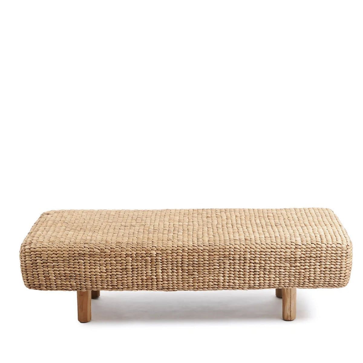 Banc Naturel en Jacinthe d’Eau – Élégance Tressée & Conscience Écologique